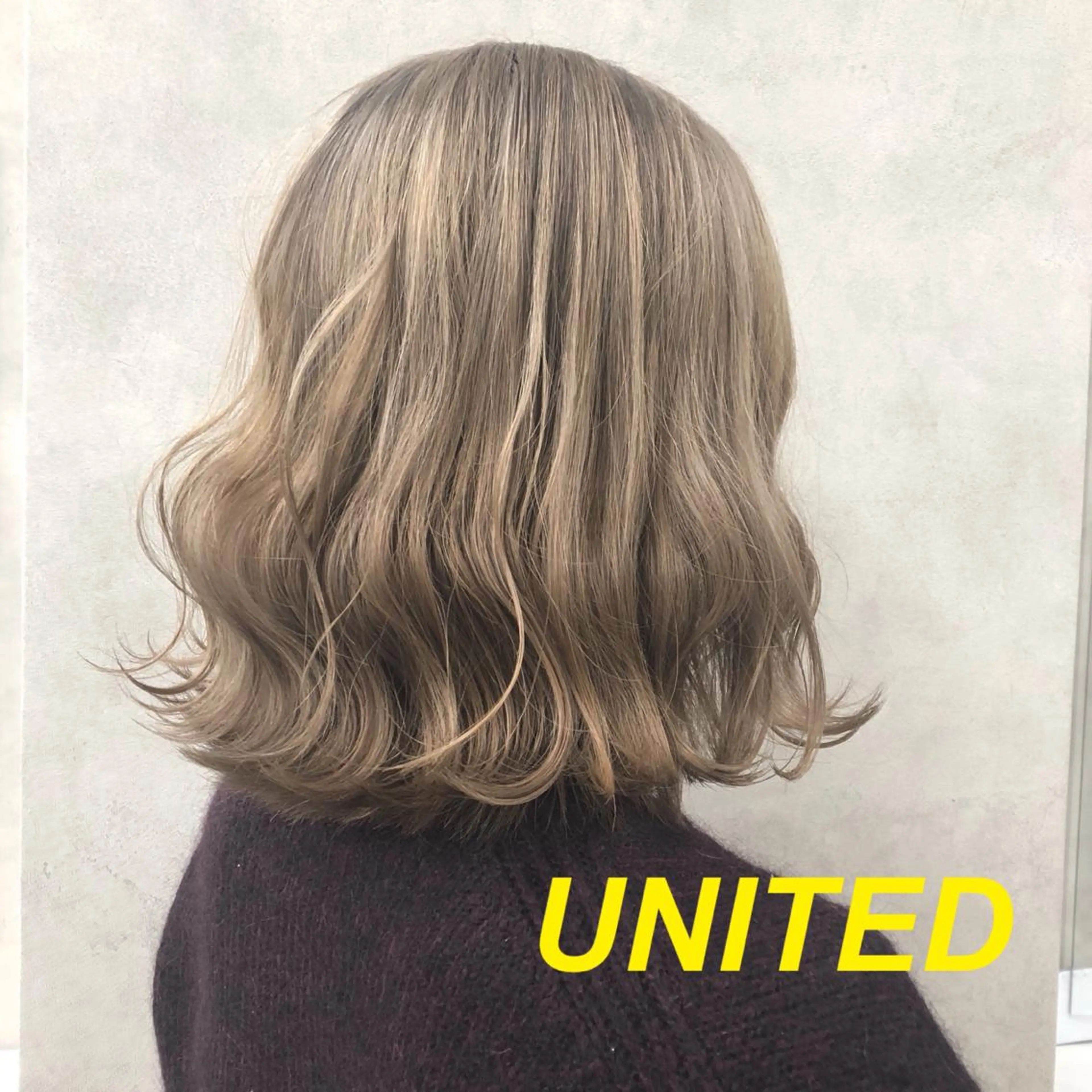 ミディアム カラー ベージュカラー ミルクティーベージュ 🦄カラー比率90% 🦄TAKAYAのヘアスタイル