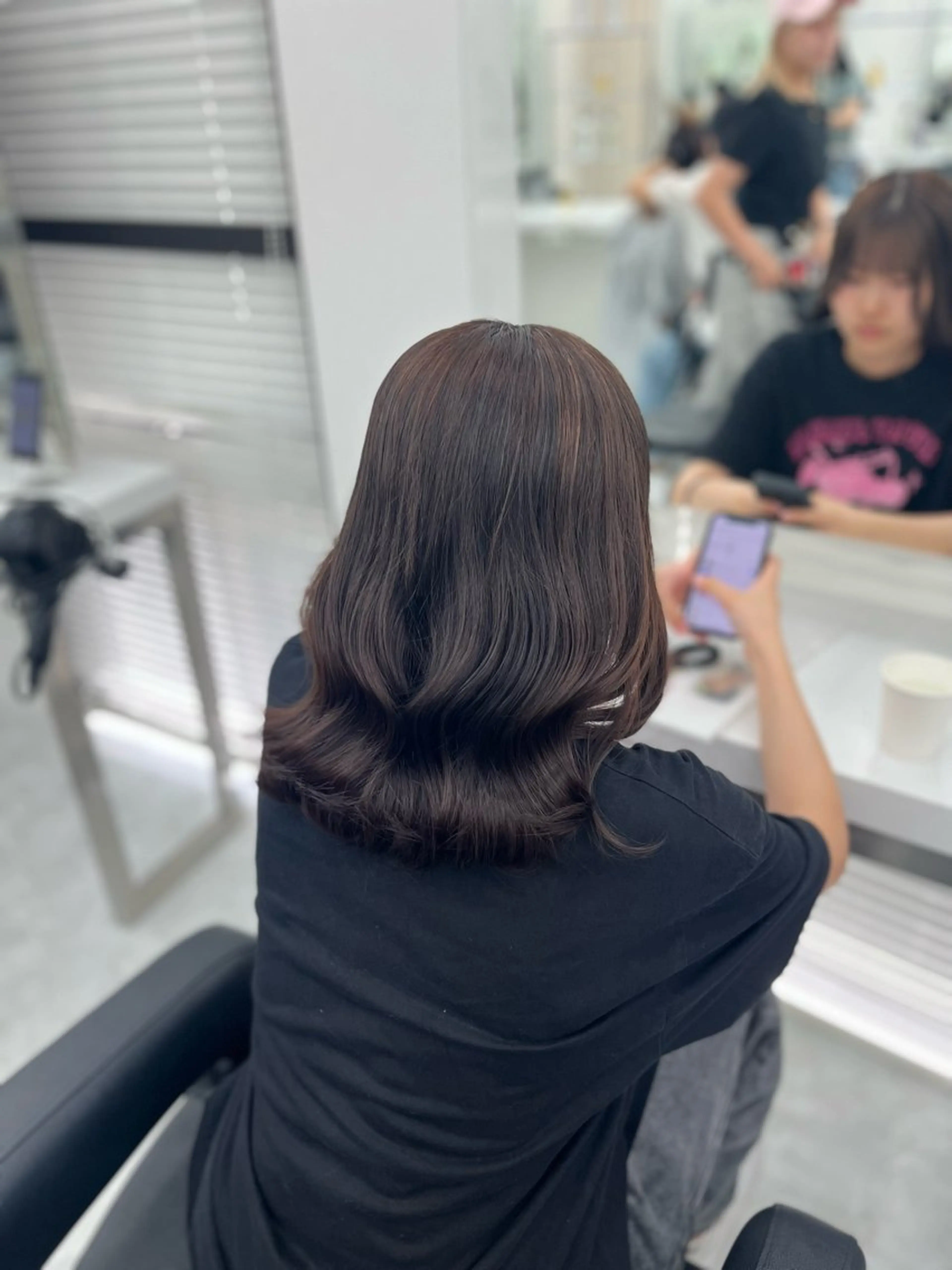 ミディアム カラー ヘアアレンジ 艶髪ハイトーン🫧 Kurehaのヘアスタイル