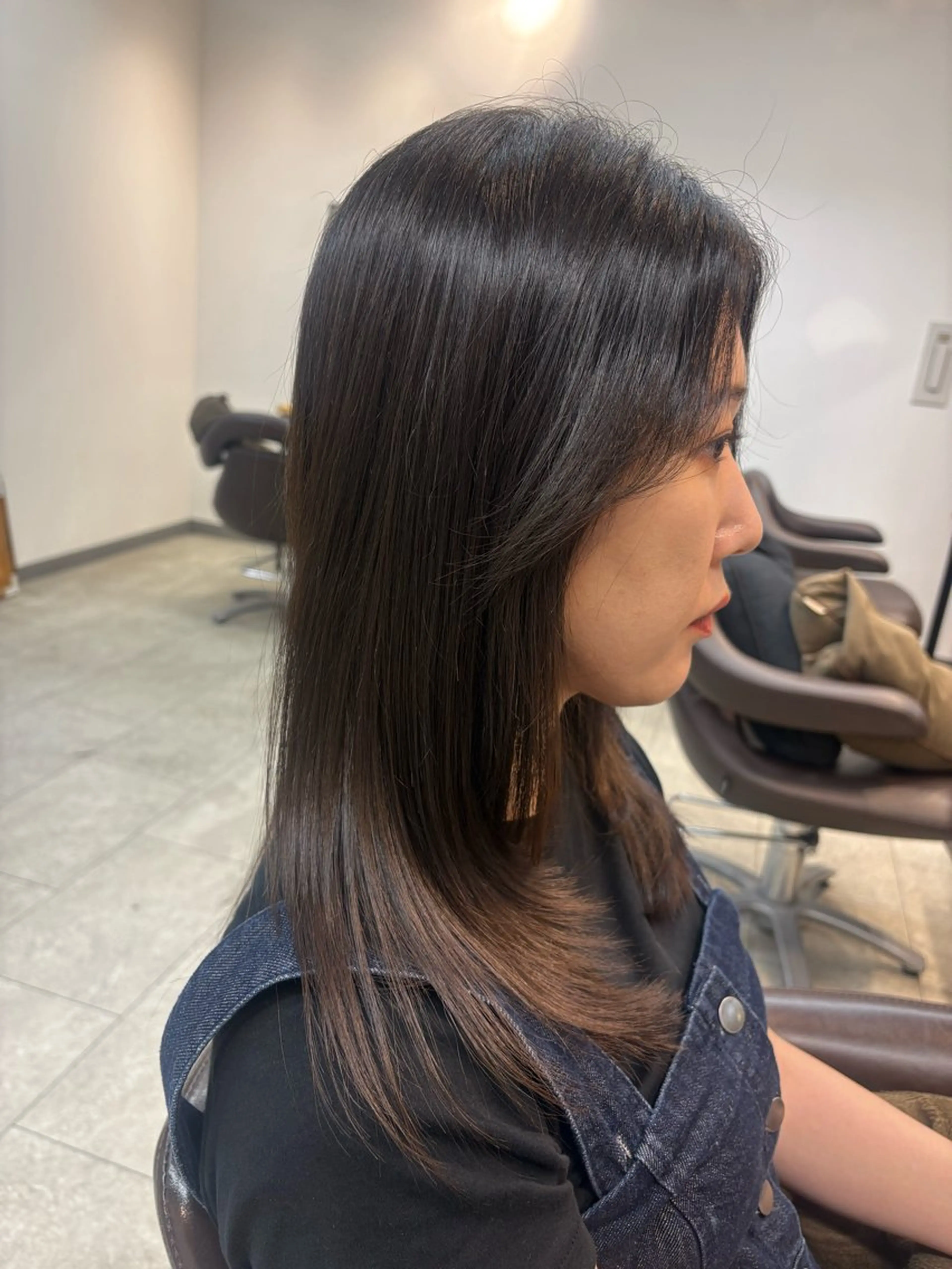 ロング レイヤーカット neaf 六本木店所属・六本木🩷ハイライト 望月彩音のヘアスタイル