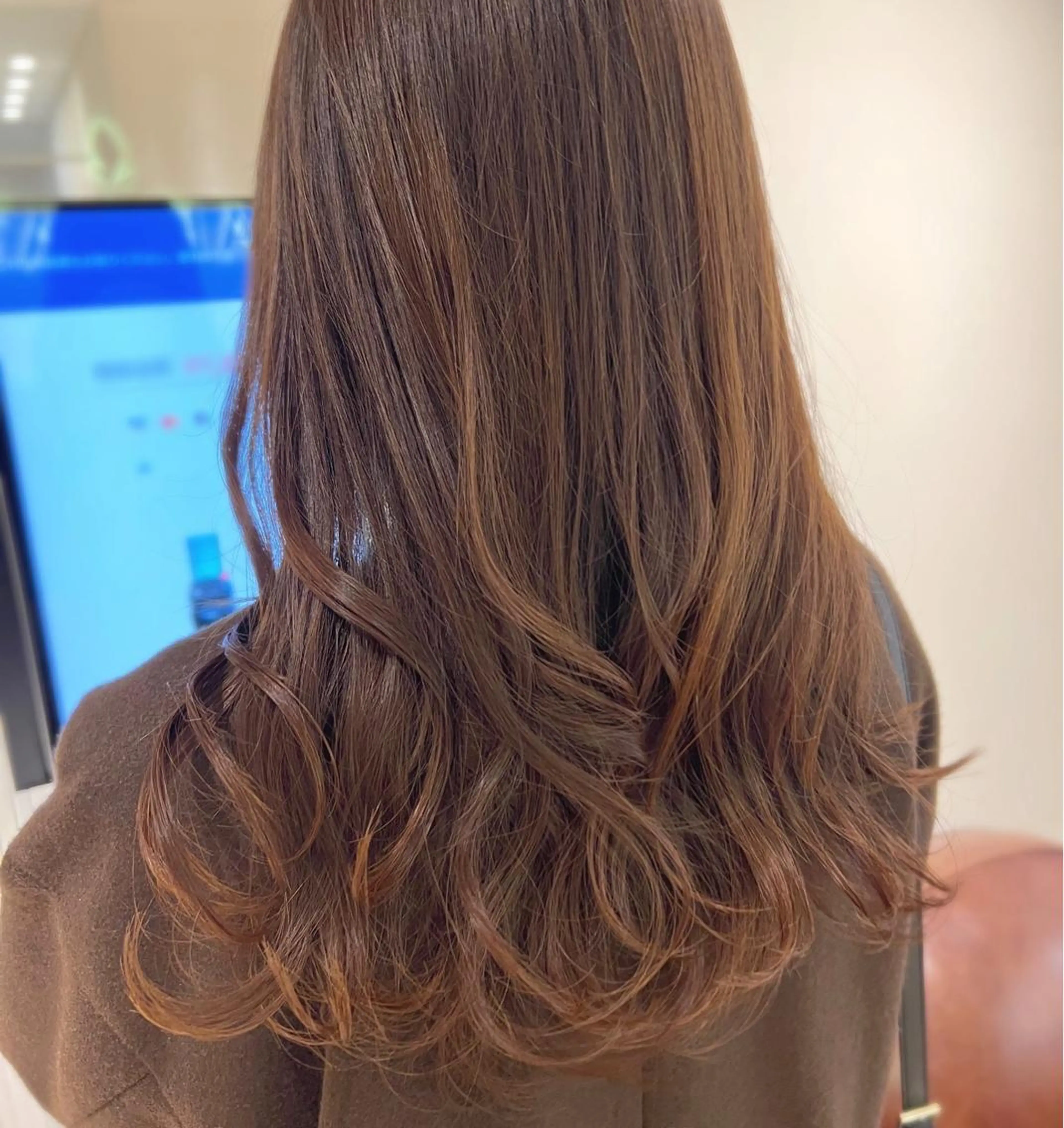 セミロング レイヤーカット カット ヘアカラー トリートメント 🧡くびれヘア/前髪 顔周り🧡久原結衣のヘアスタイル