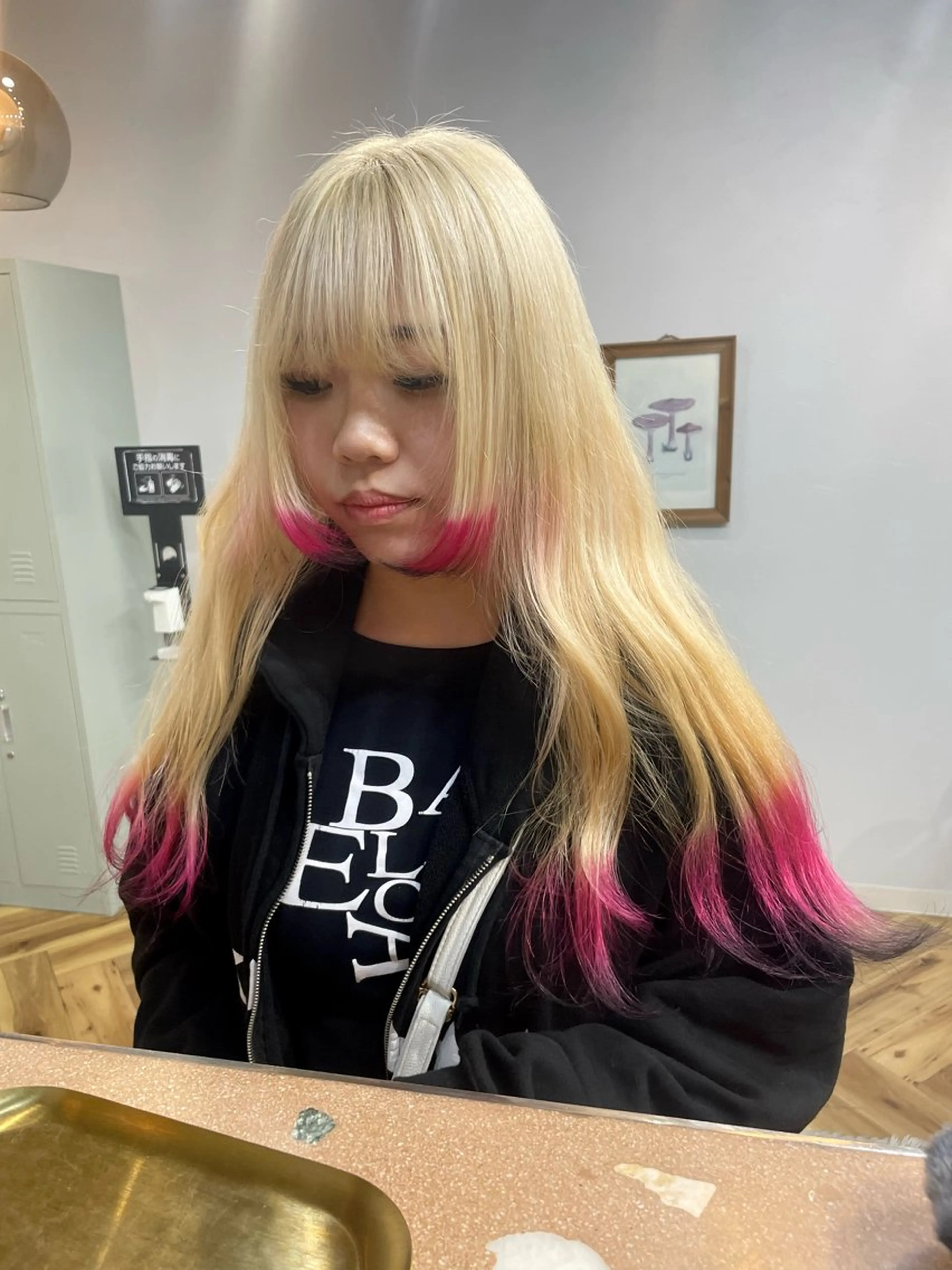 ロング カラー 黒髪 ブロンド ピンクカラー ヘアカラー lani hair salon所属・SHOTO ハイトー ン/デザインカラーのヘアスタイル