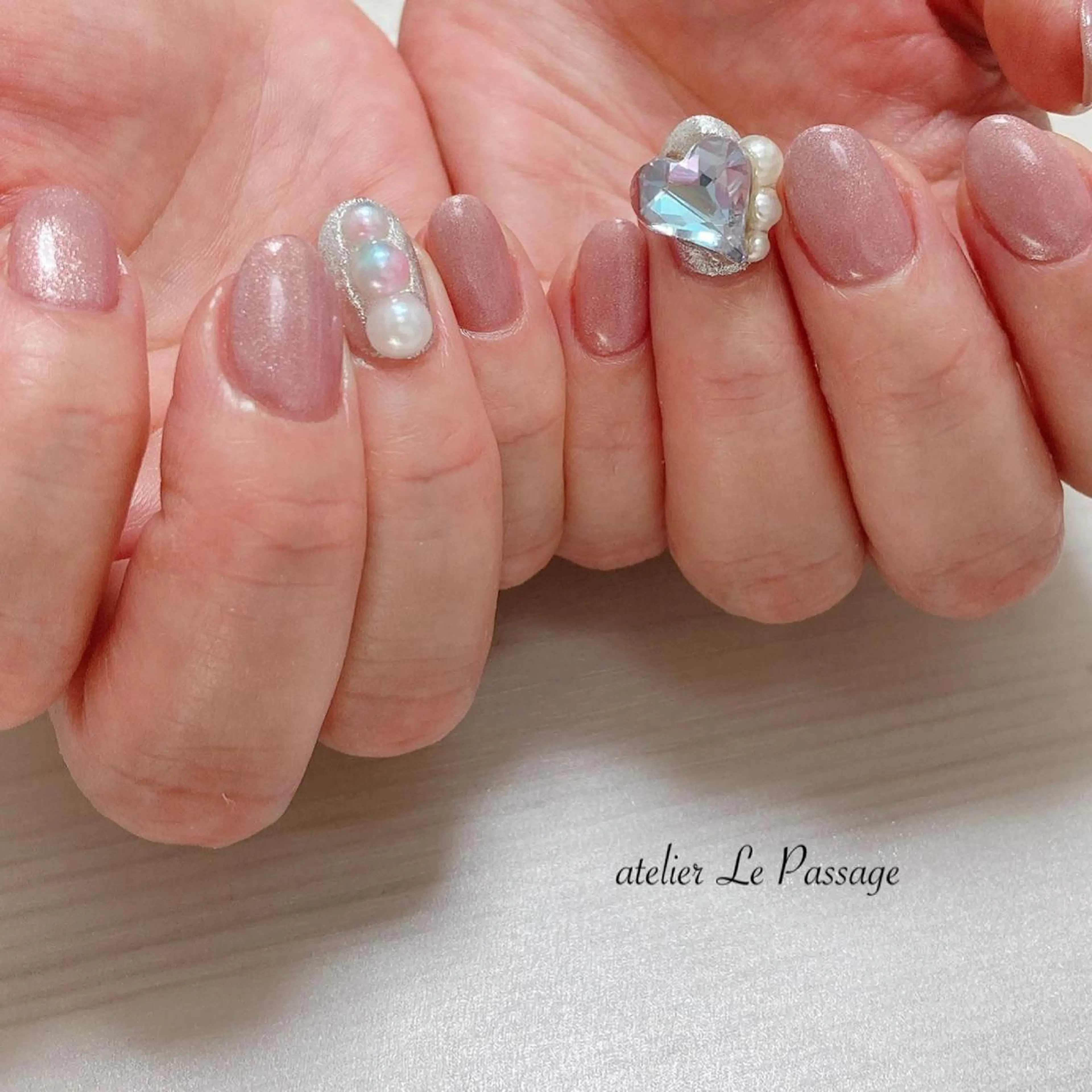 ネイル ジェルネイル ハート キラキラネイル ラメ(グリッター) パラジェル Atelier Le Passage所属・h nakatsukaのネイルデザイン