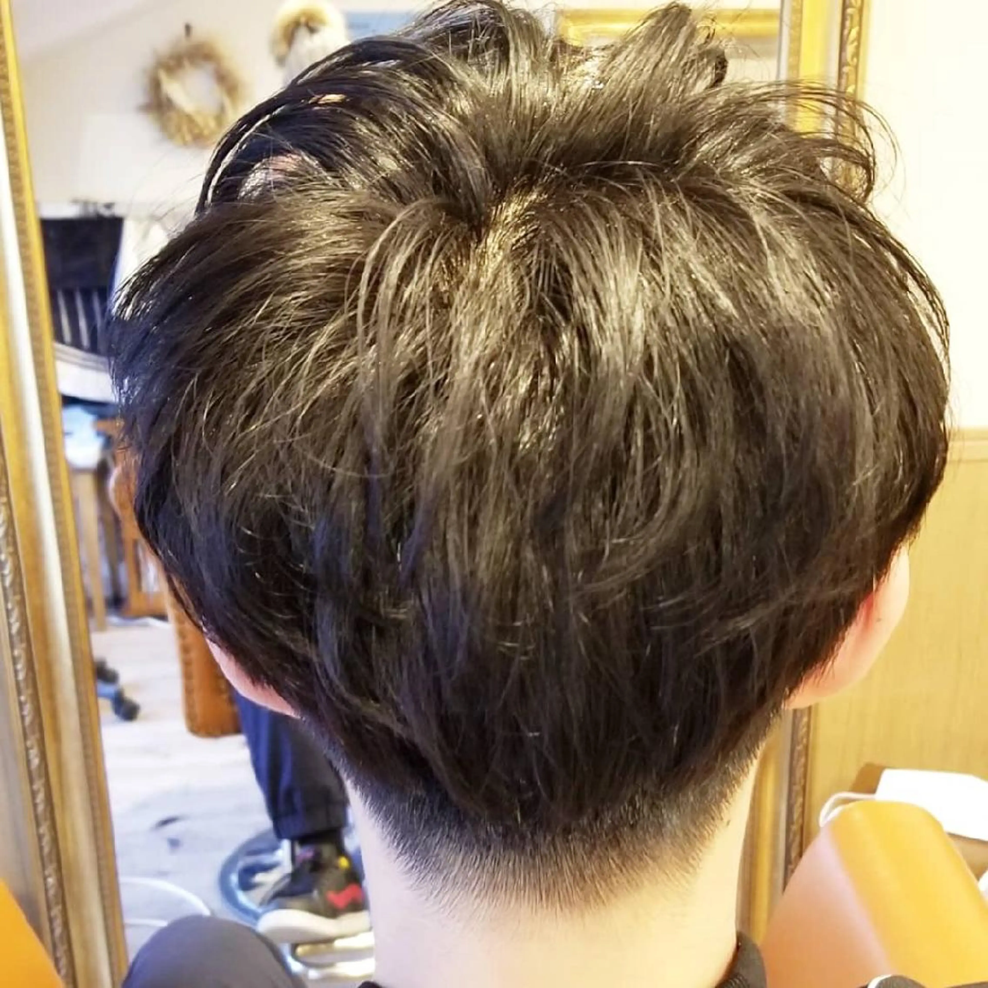ショート メンズ カラー メンズバレイヤージュ メンズパーマ アディクシーカラー バレイヤージュ イルミナカラー カット ヘアカラー トリートメント spa hair  ark 富井直美のヘアスタイル