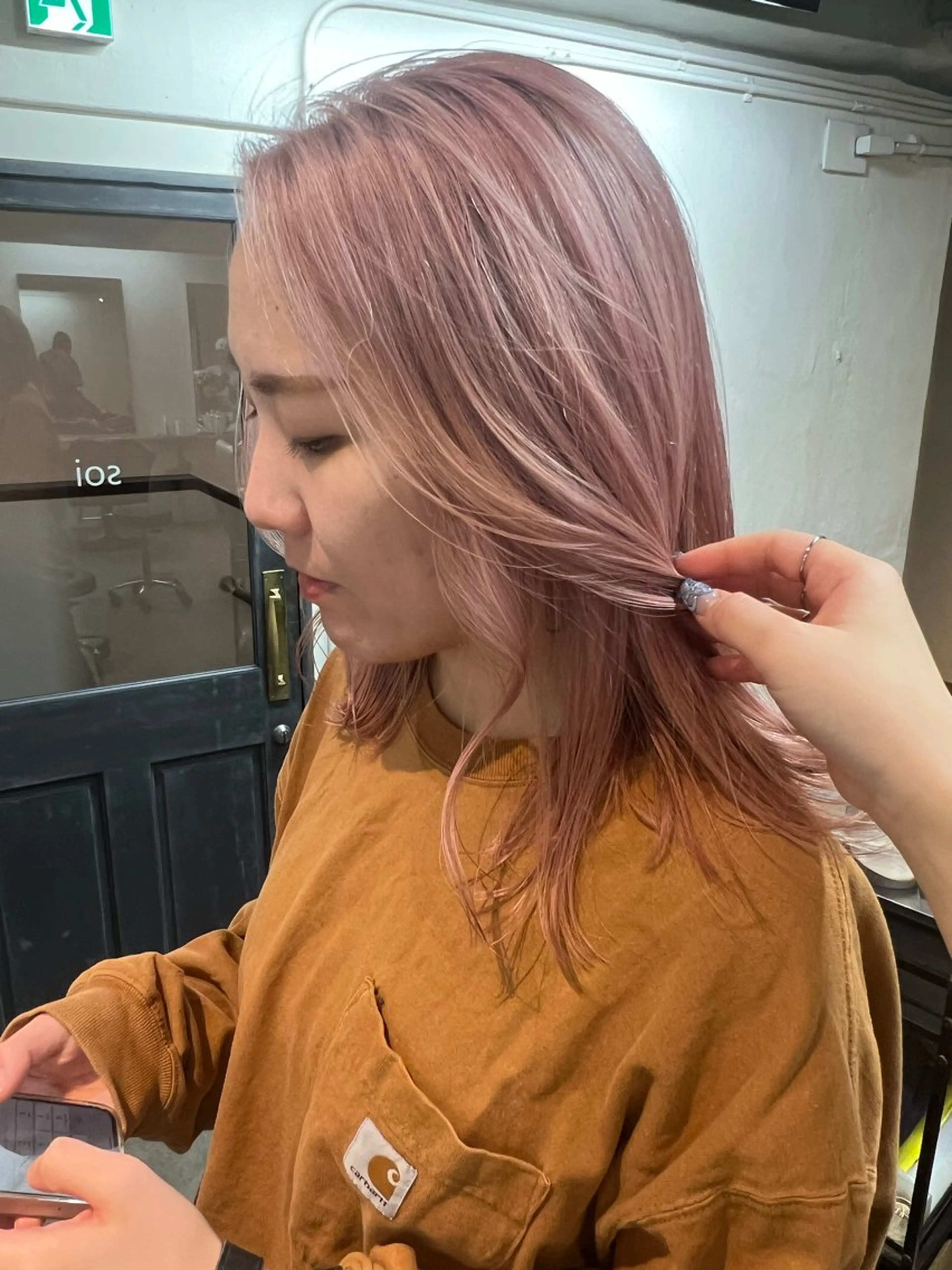 セミロング ヘアカラー 東のりか/ハイトーン ブリーチカラー/ボブのヘアスタイル