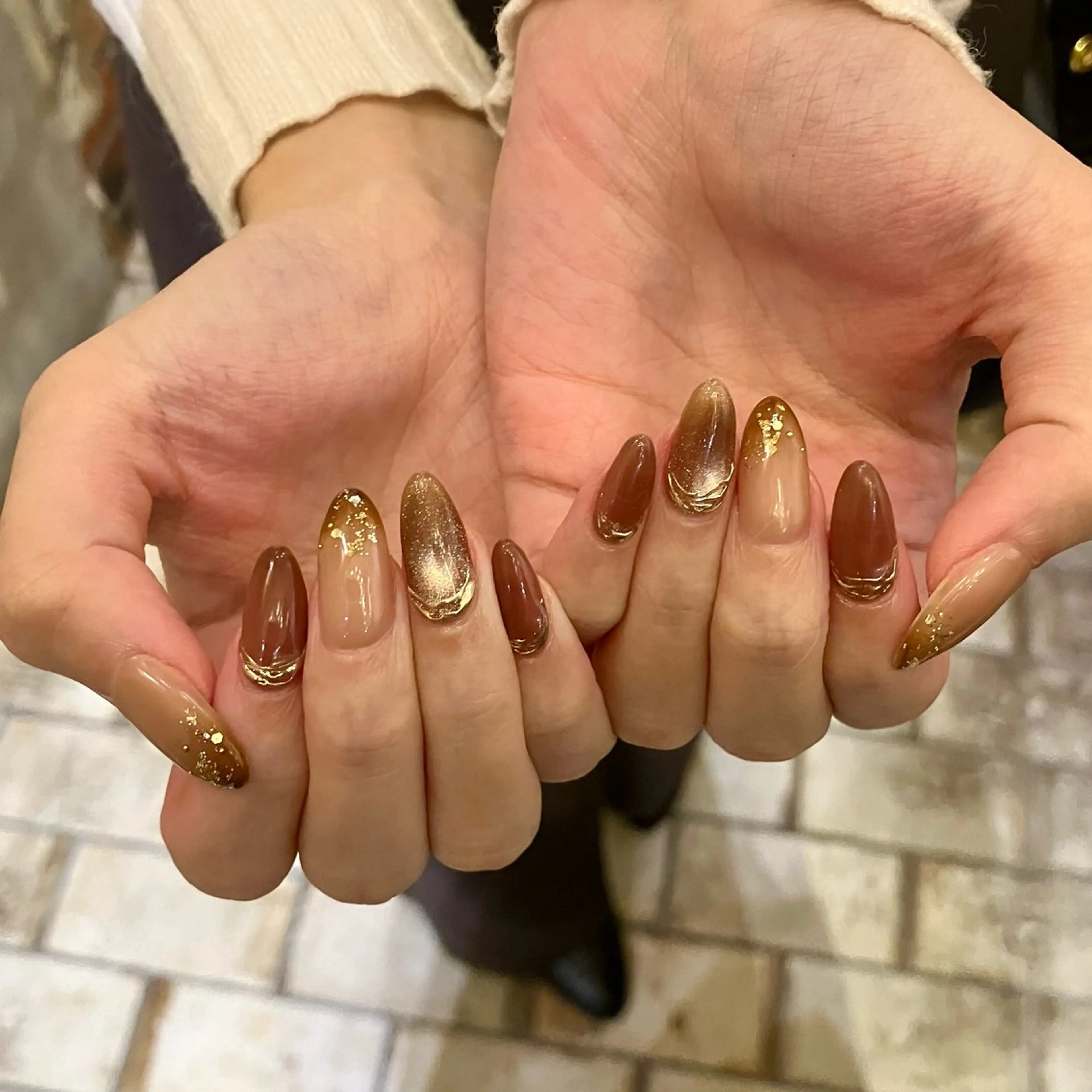 ネイル ブラウン ミラーネイル ニュアンスネイル ハンドネイル Take Manaのネイルデザイン