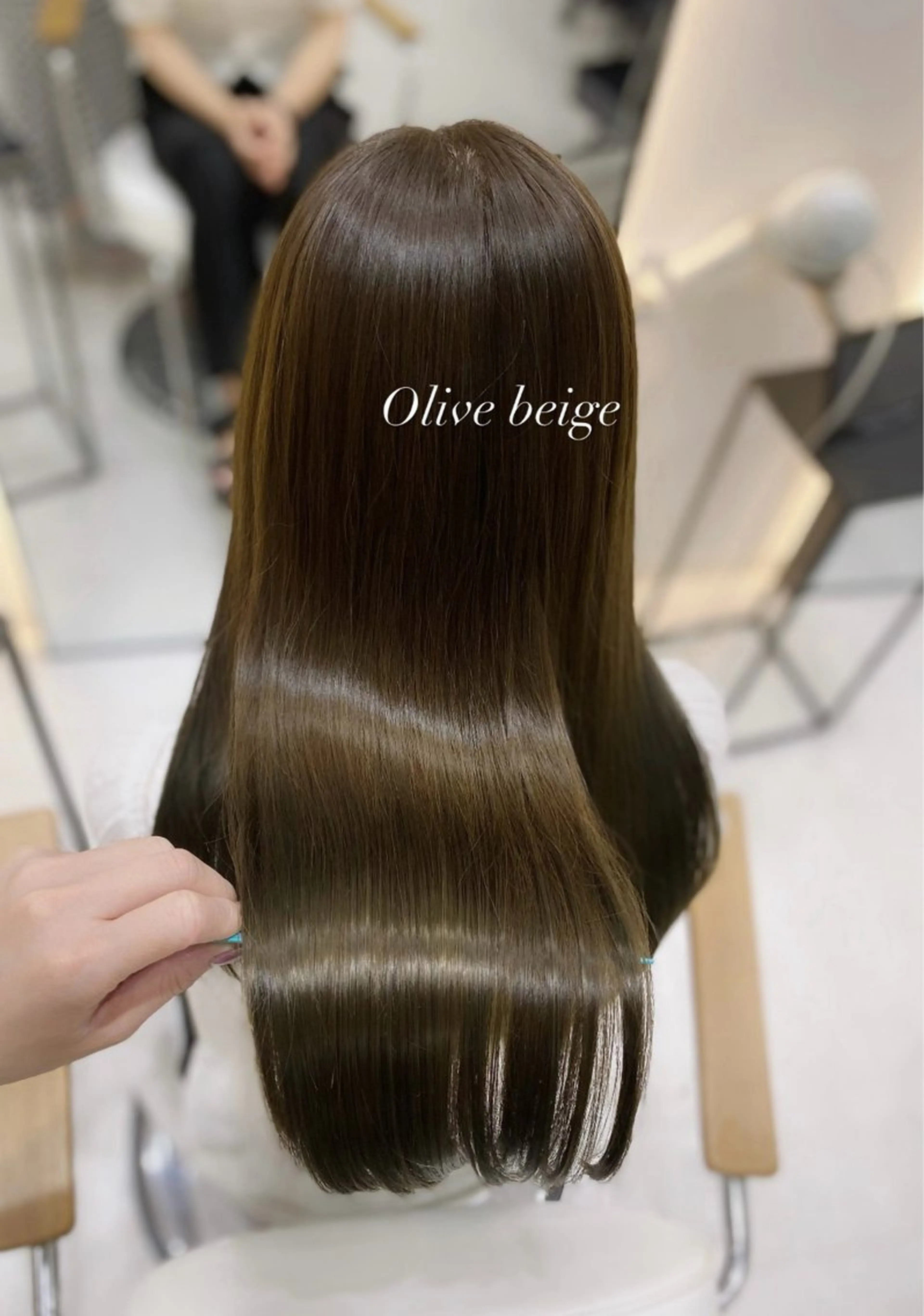 ロング カラー ベージュカラー オリーブベージュ トリートメント カット ヘアカラー トリートメント 艶髪・透明感カラー・ 韓国ヘア・Yuriのヘアスタイル