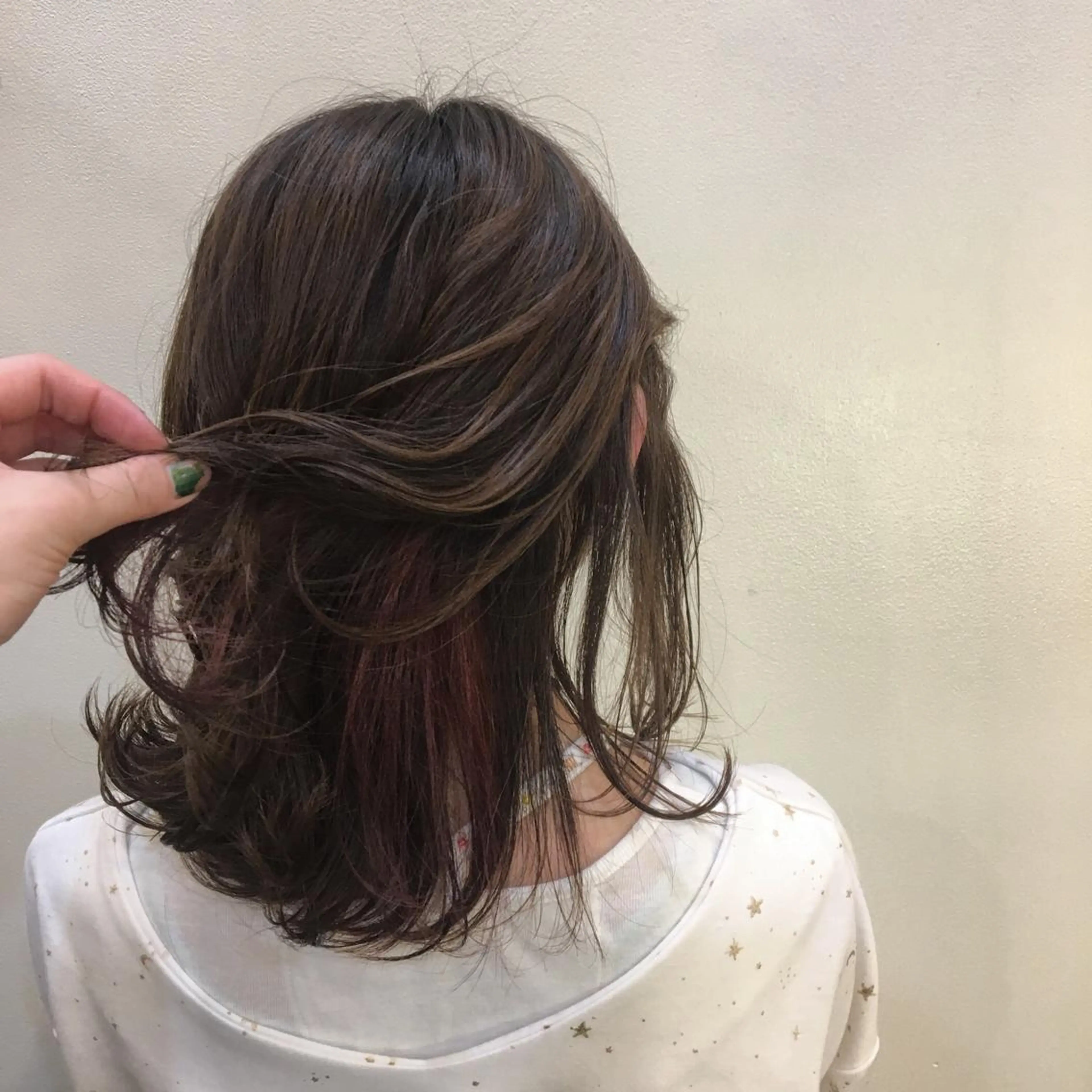 セミロング カラー ピンクカラー ヘアカラー トリートメント カトウ ユウカのヘアスタイル