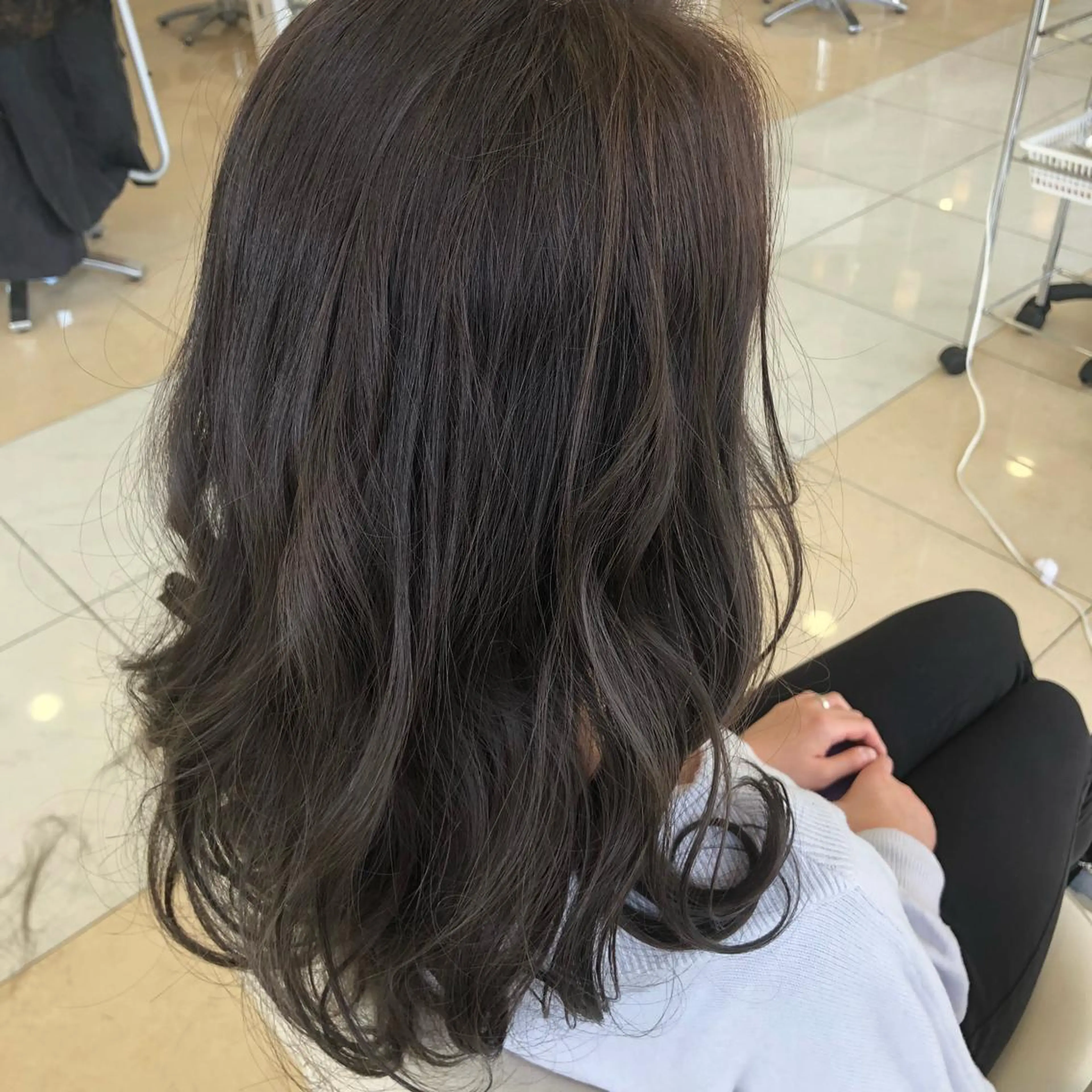 カラー 牧野 佳樹のヘアスタイル