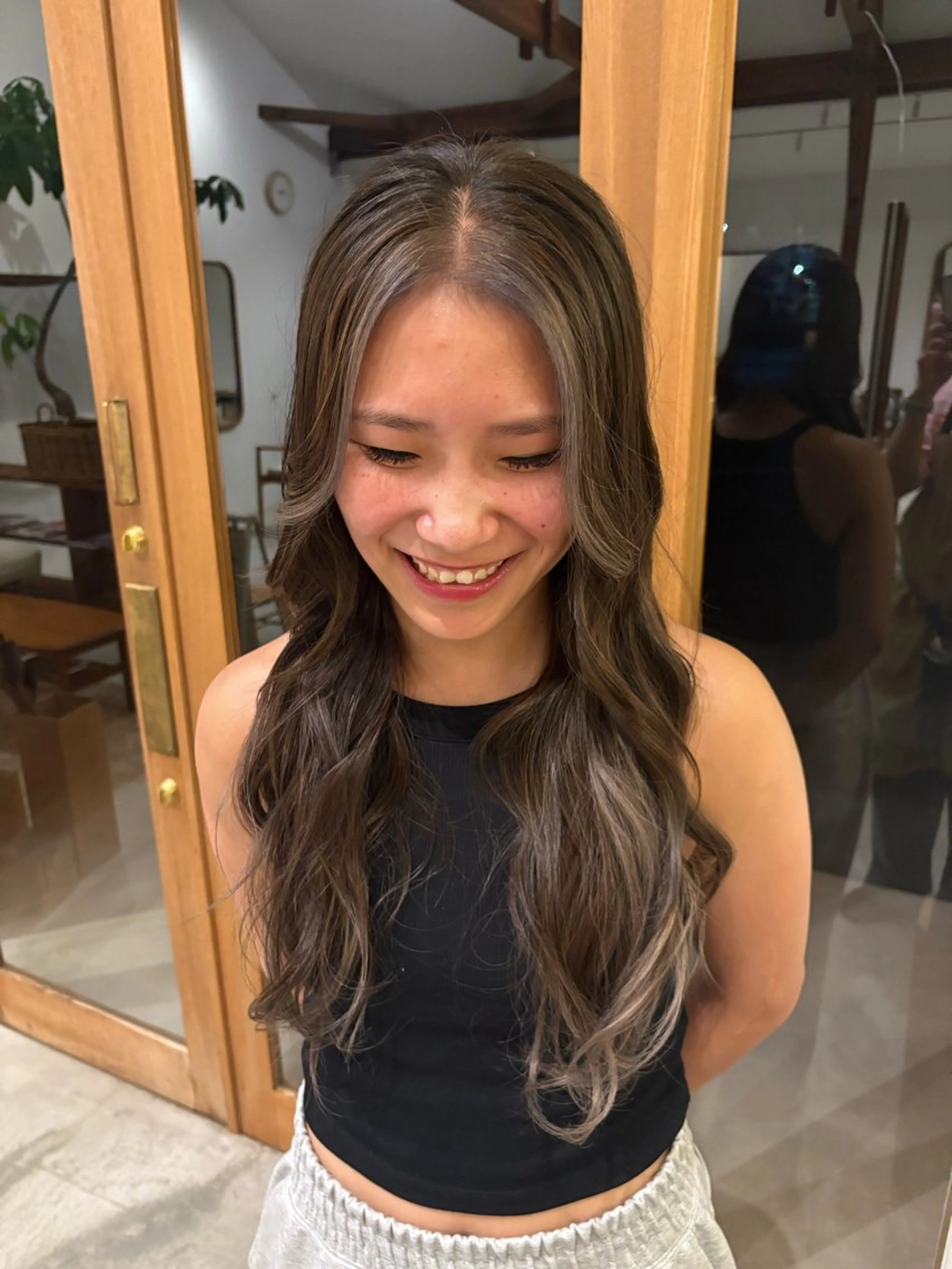 カラー mikke所属・shiozaki izumiのヘアスタイル