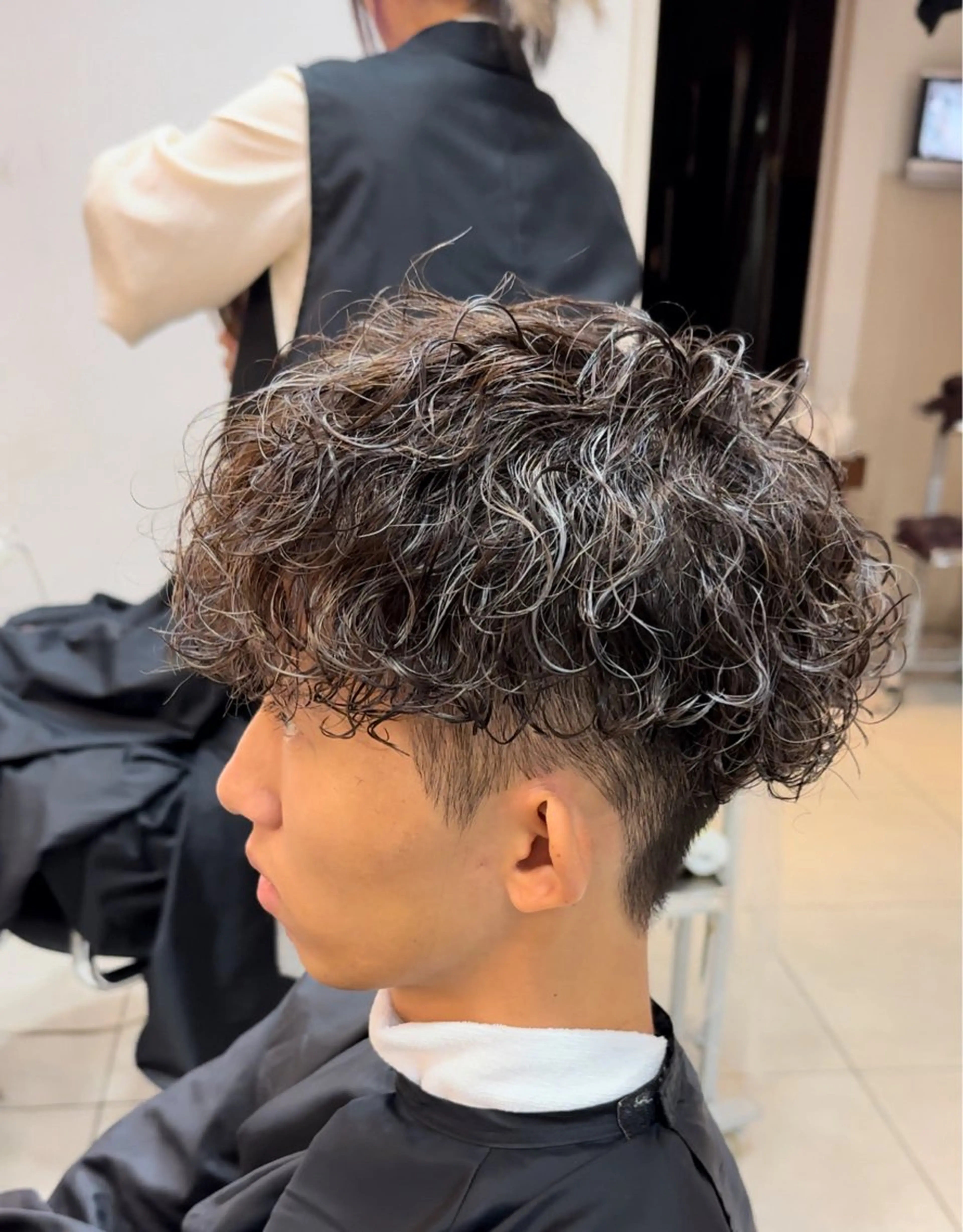 メンズ カット パーマ 🎖️似合わせメンズ パーマ🎖️カネキのヘアスタイル