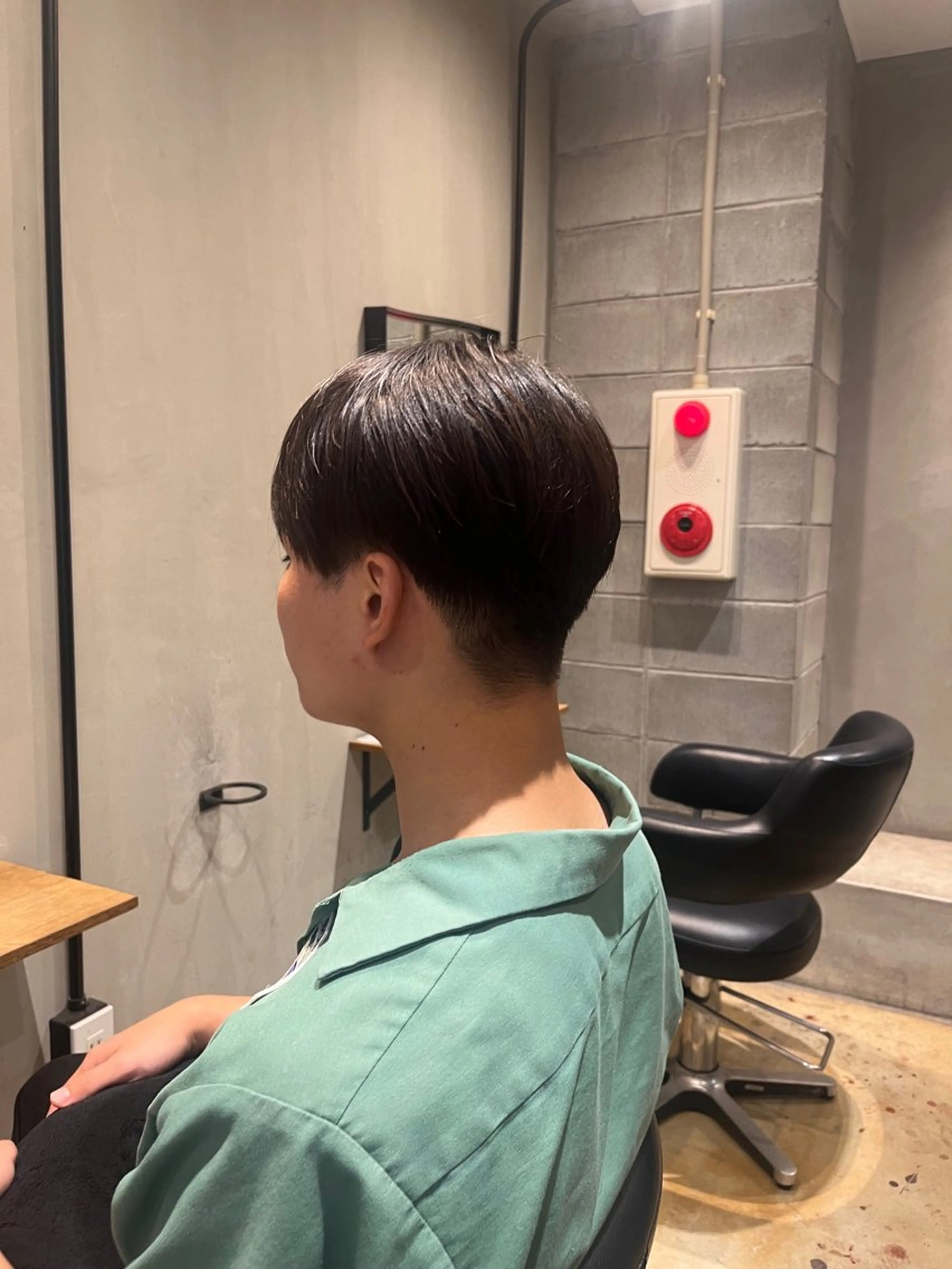 メンズ マッシュ カット ヘアカラー こまつばらみお/レイ ヤー/ダブルカラーのヘアスタイル