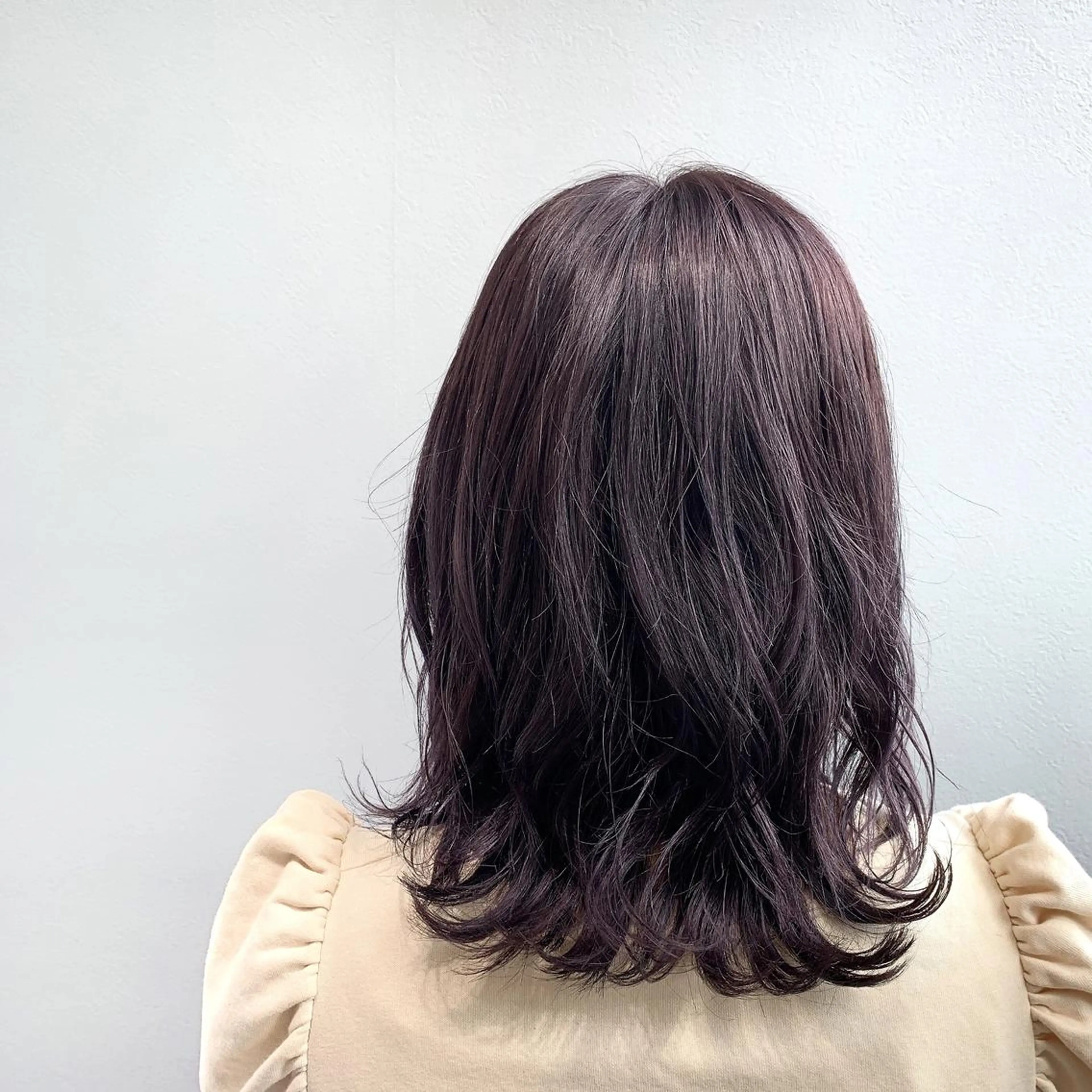 ミディアム カット トリートメント 縮毛矯正×再生カラー 特化マネージャー美里のヘアスタイル