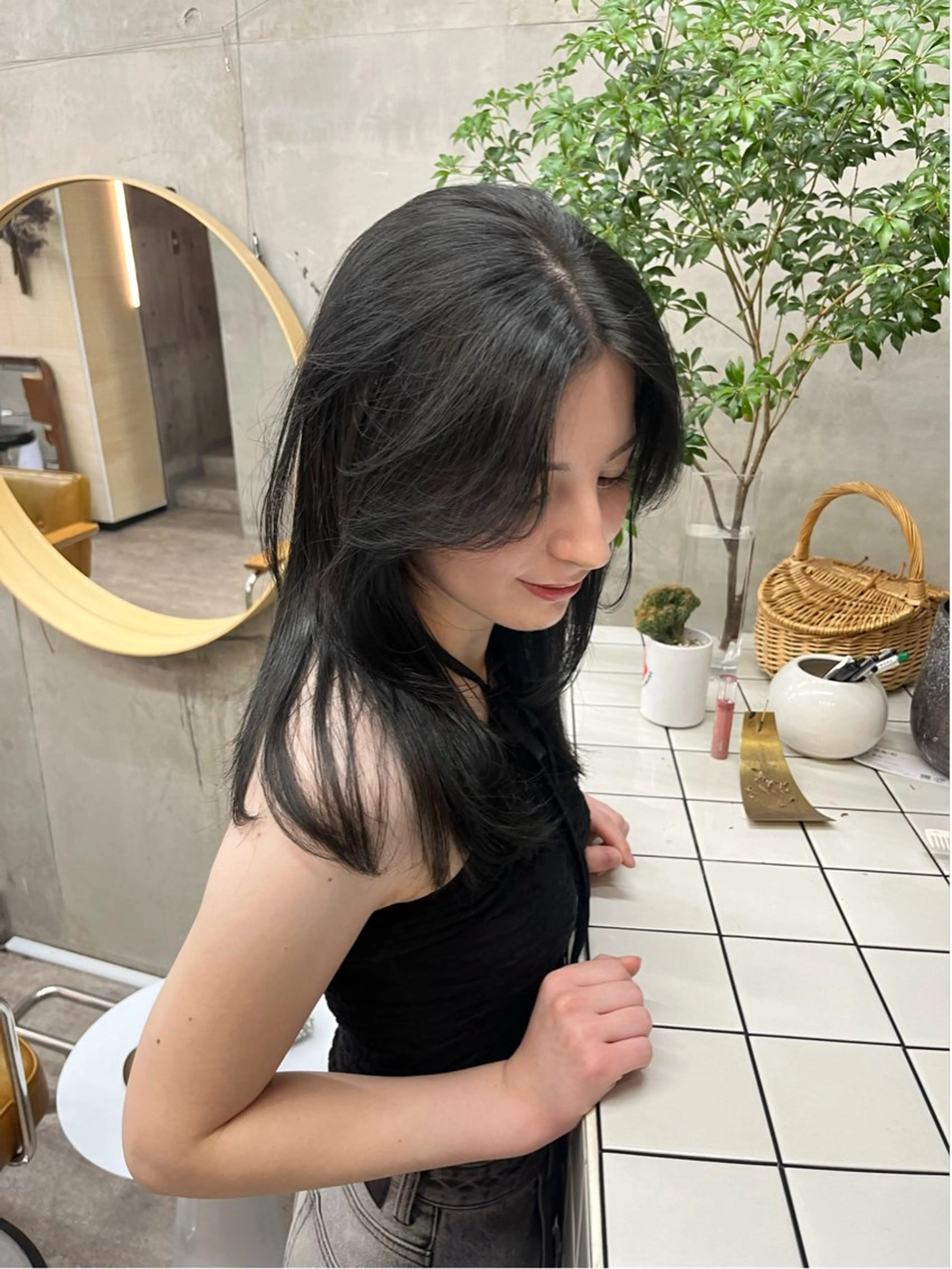セミロング 顔周りカット ヘアカラー SALT WATER所属・🫐 𝐌𝐚𝐨 🫐ボブモデル募集のヘアスタイル