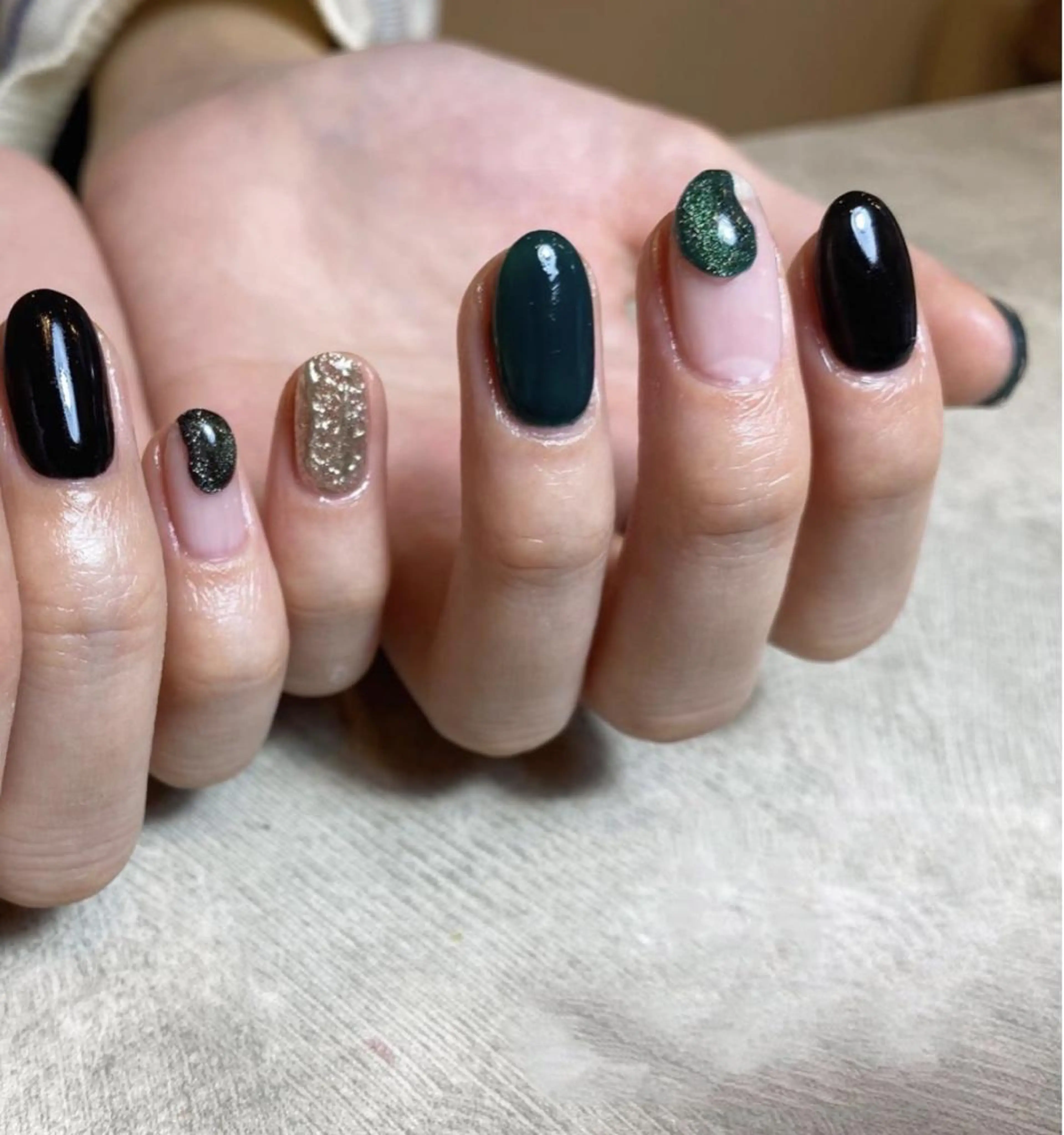 ネイル マグネットネイル ぷっくりネイル ハンドネイル nail salon CHEのネイルデザイン