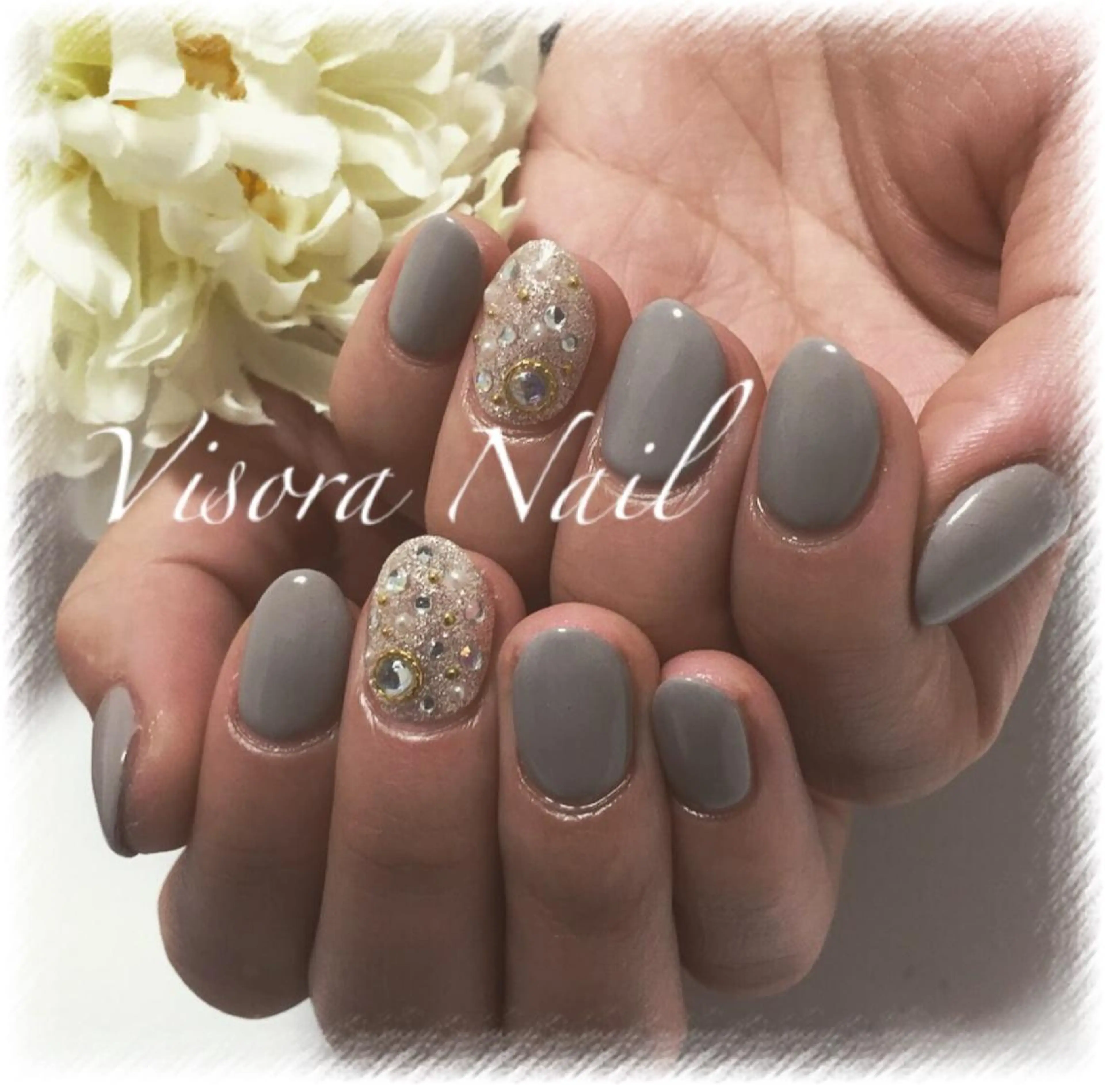 ネイル アートネイル ストーンネイル 美SORA ～ｳﾞｨｿﾗ～のネイルデザイン