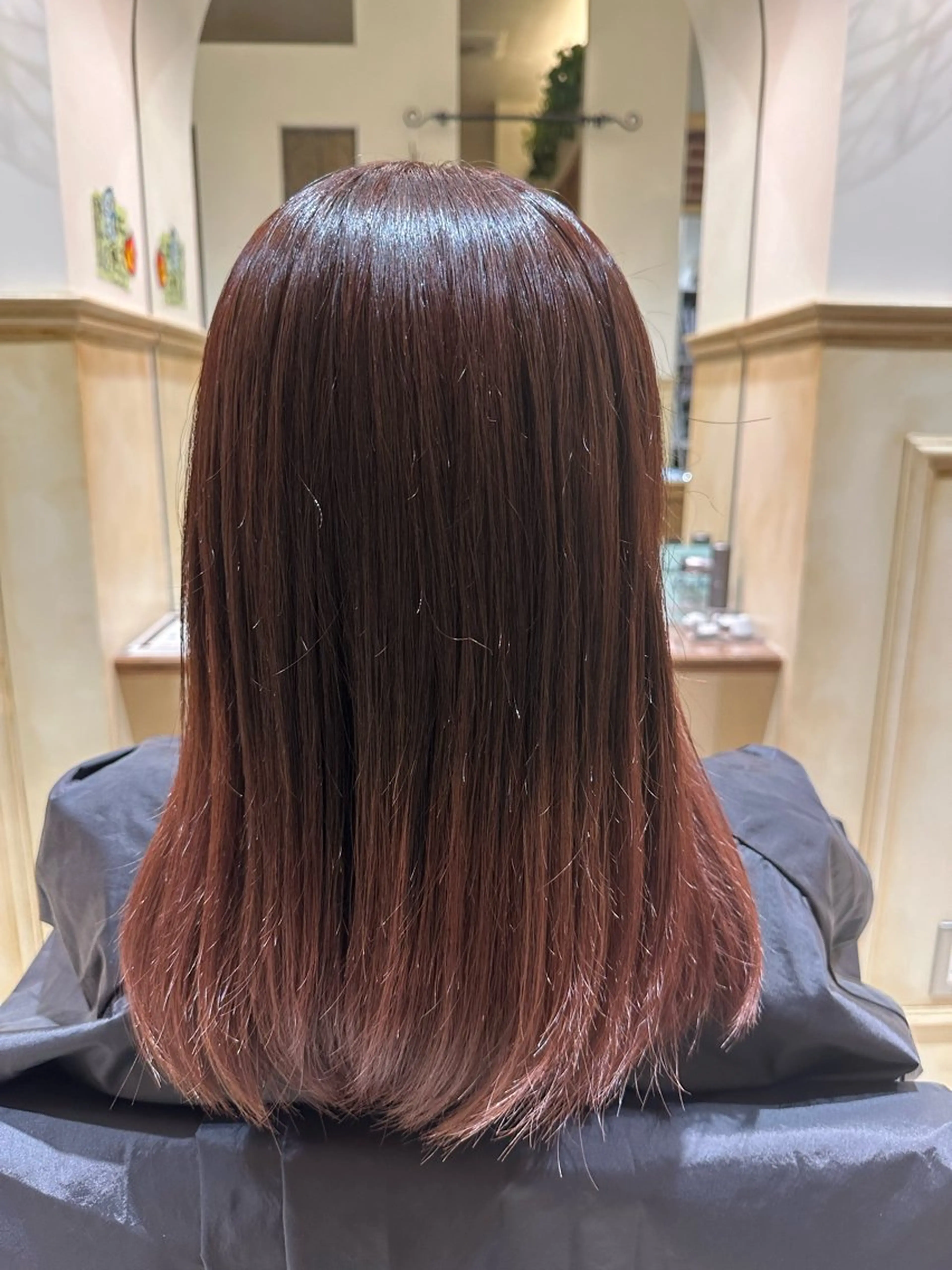 セミロング カラー ブリーチ ブラウンカラー グラデーションカラー レッドカラー レッドブラウン ヘアカラー トリートメント BONHEUR HAIRななみ🫟のヘアスタイル