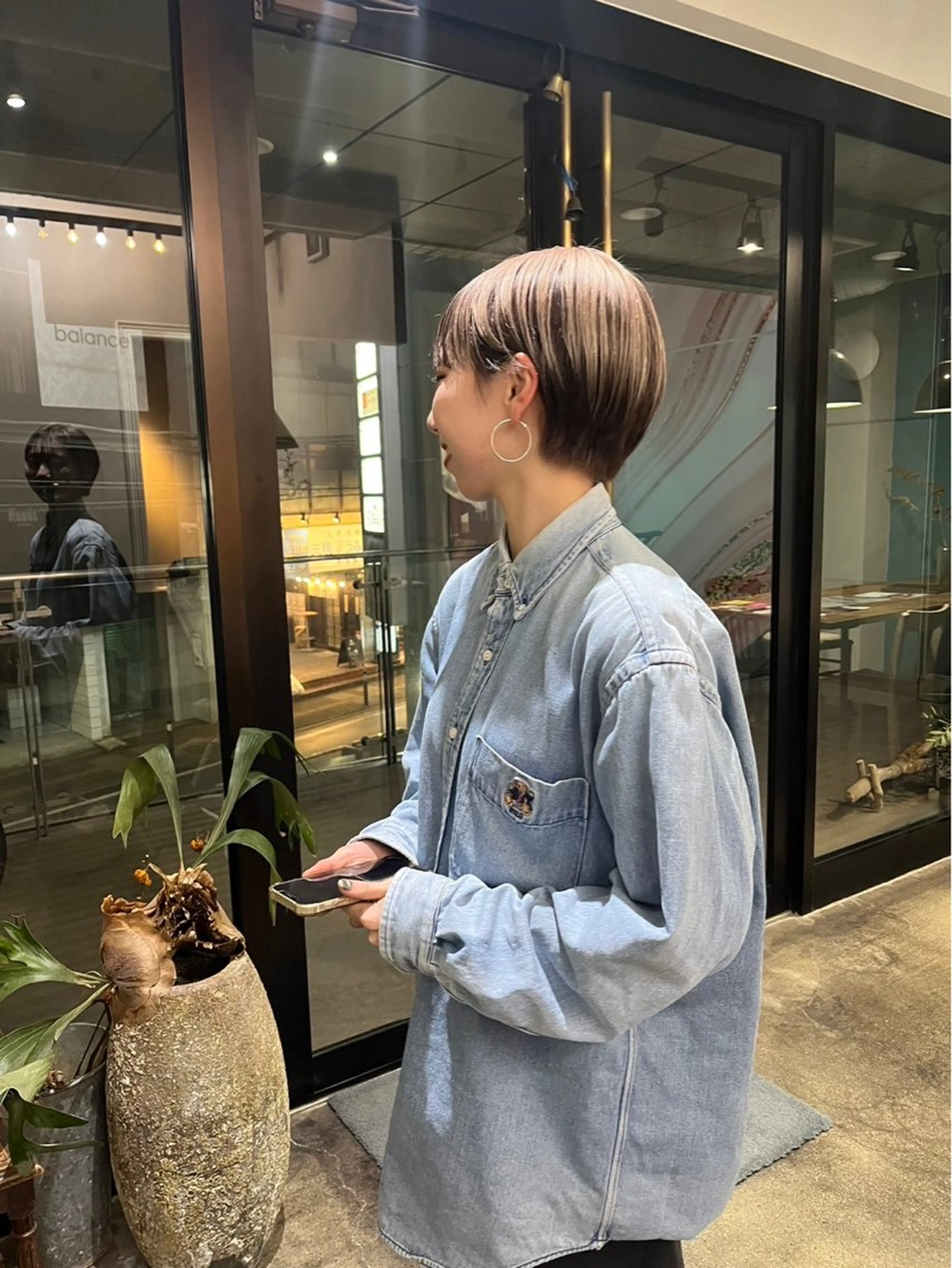 ショート カラー 沼田 彩虹のヘアスタイル