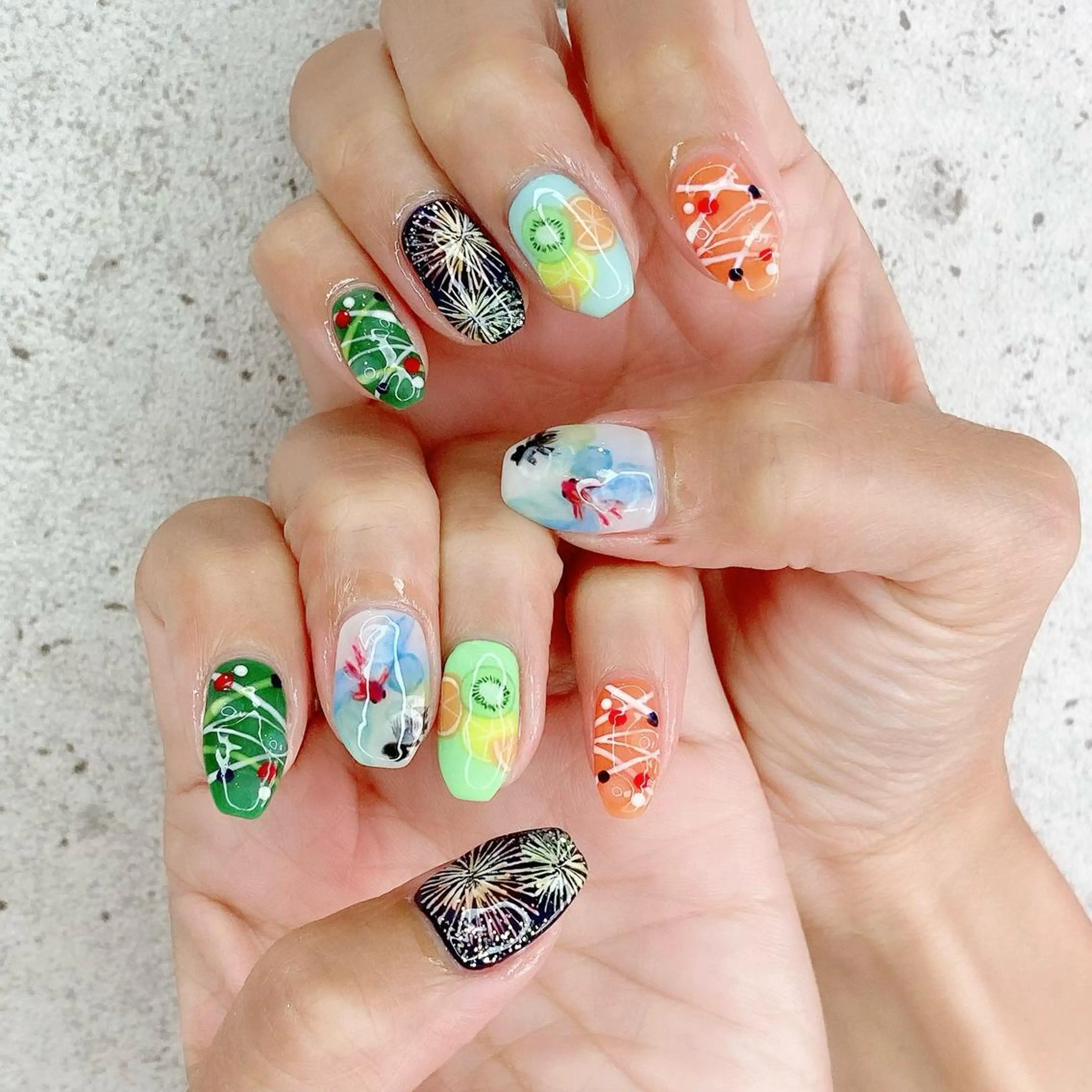 ネイル ジェルネイル キラキラネイル パラジェル 夏ネイル ヨーヨーネイル ハンドネイル Nail Kのネイルデザイン