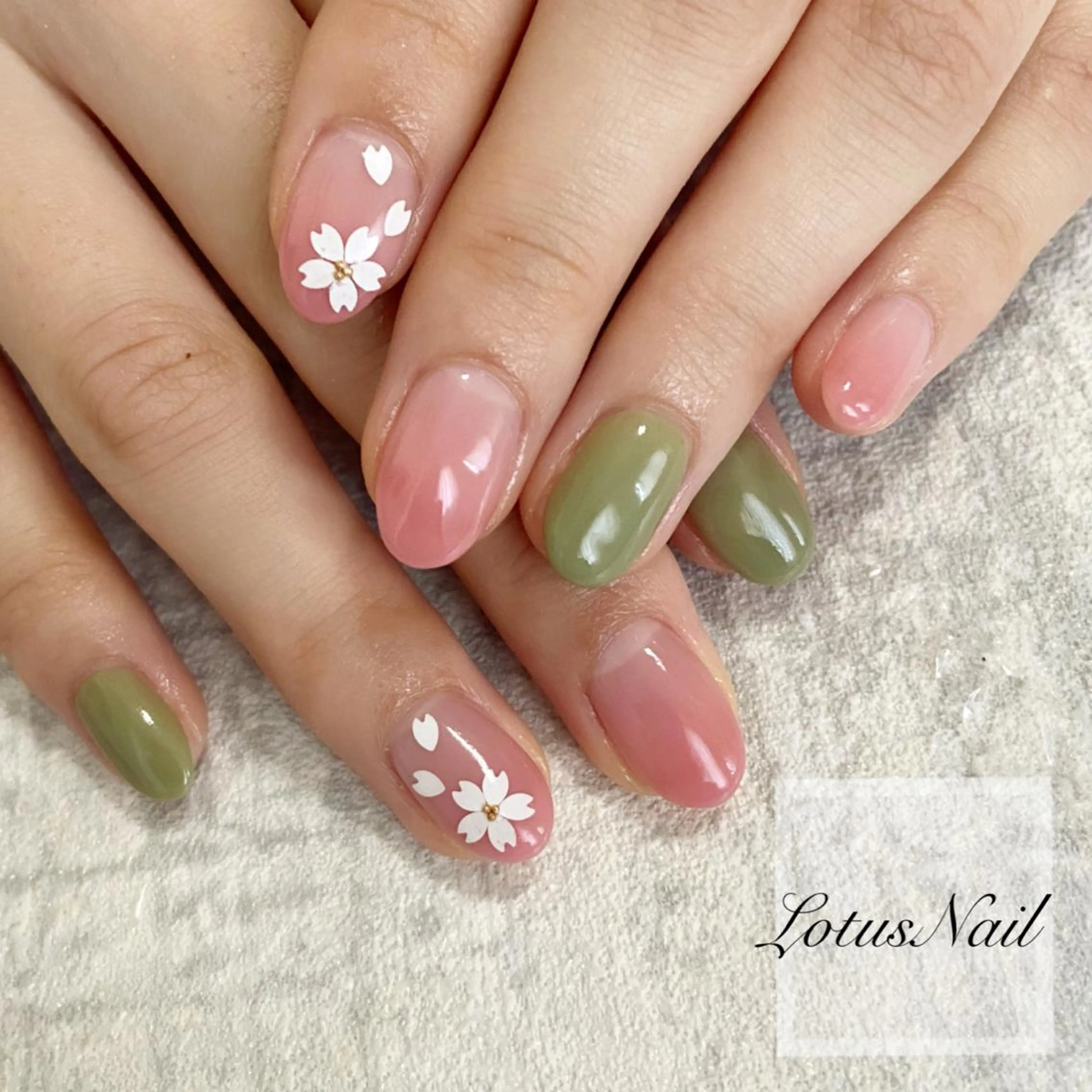 ネイル 春ネイル ハンドネイル Lotus Nailのネイルデザイン