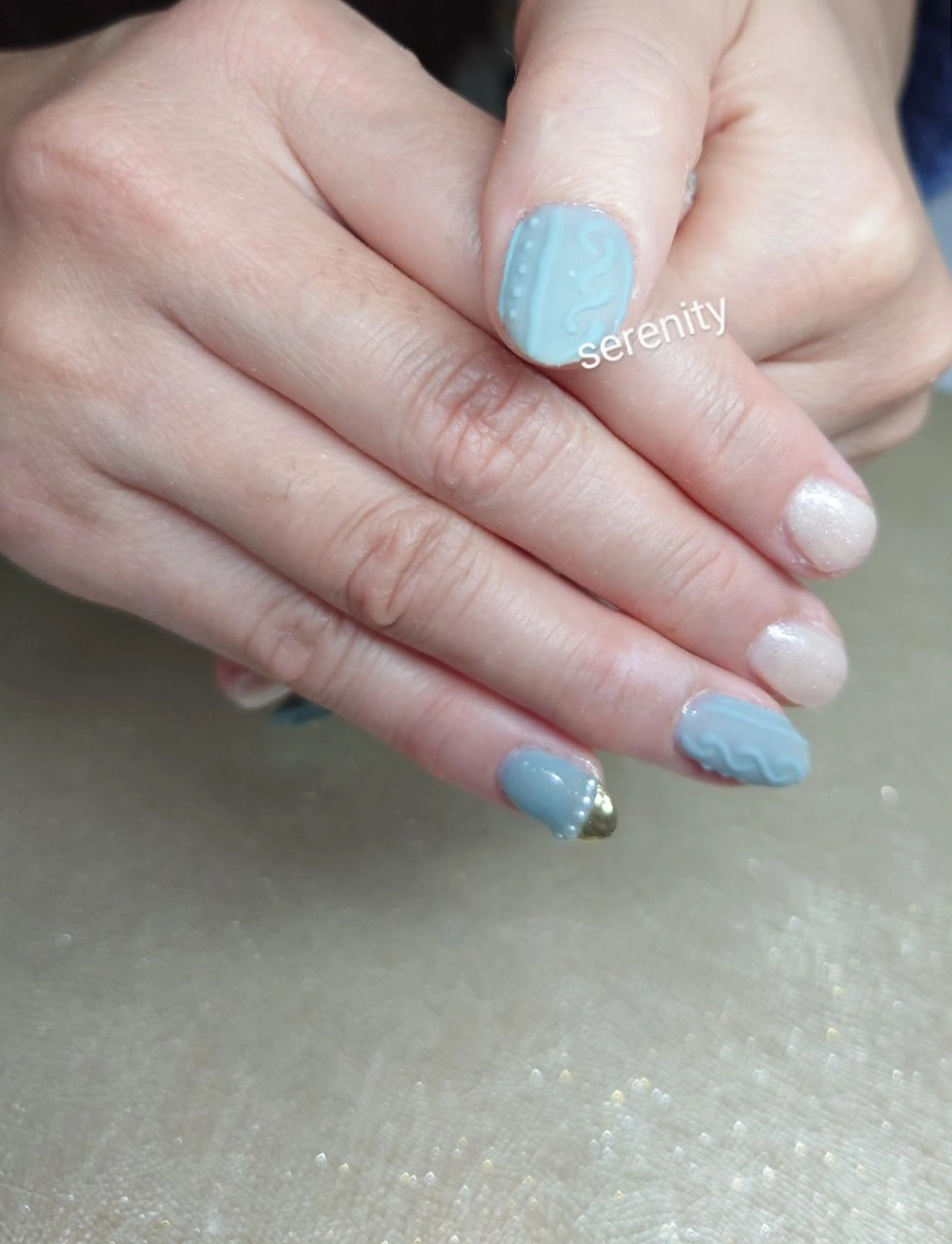 ネイル ブルー ゴールド ラメ(グリッター) ミラーネイル ホワイト nail  serenityのネイルデザイン