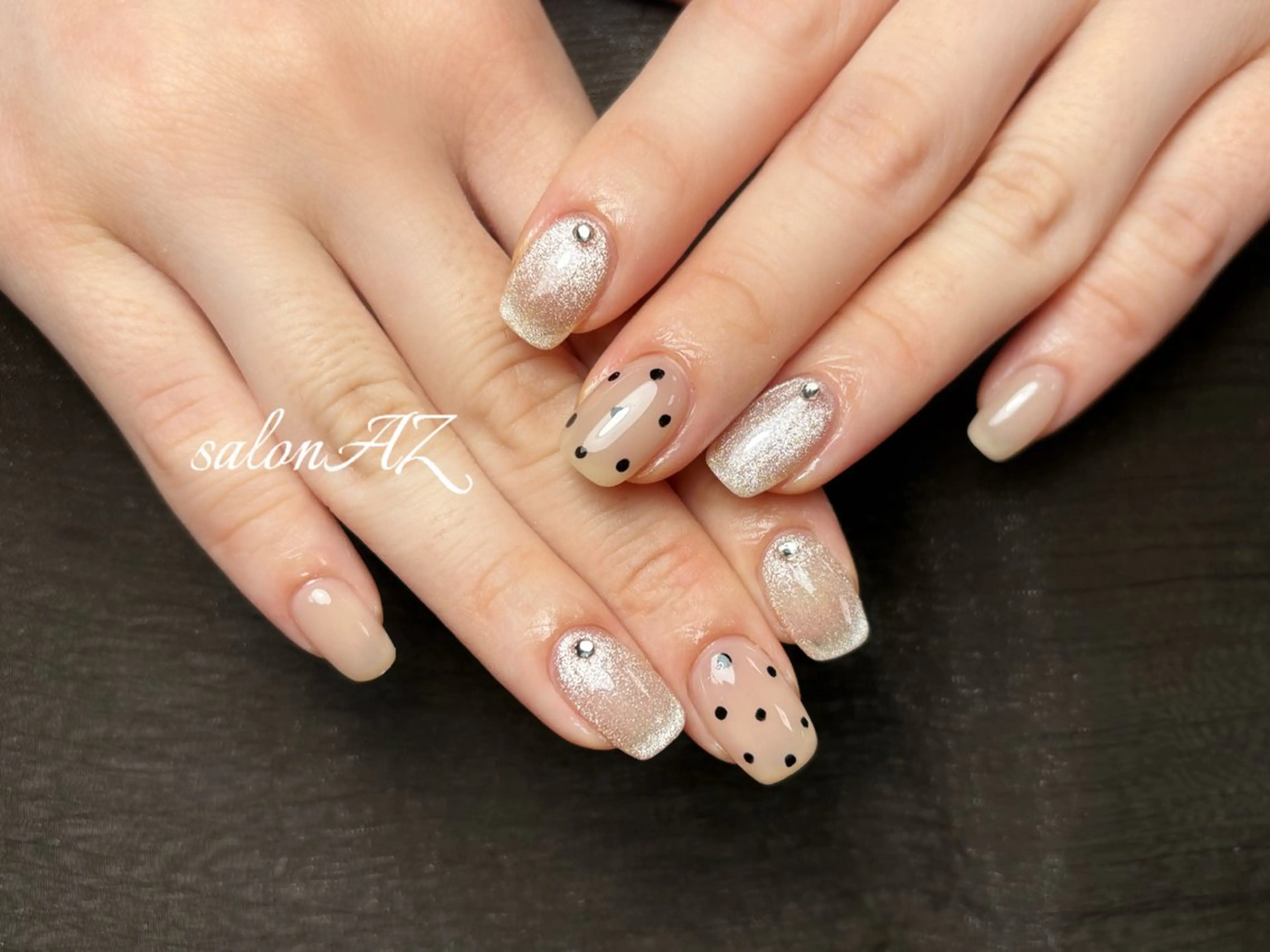 ネイル アートネイル 長さ出し フットネイル フレンチネイル ジェルネイル ハンドネイル salon AZのネイルデザイン