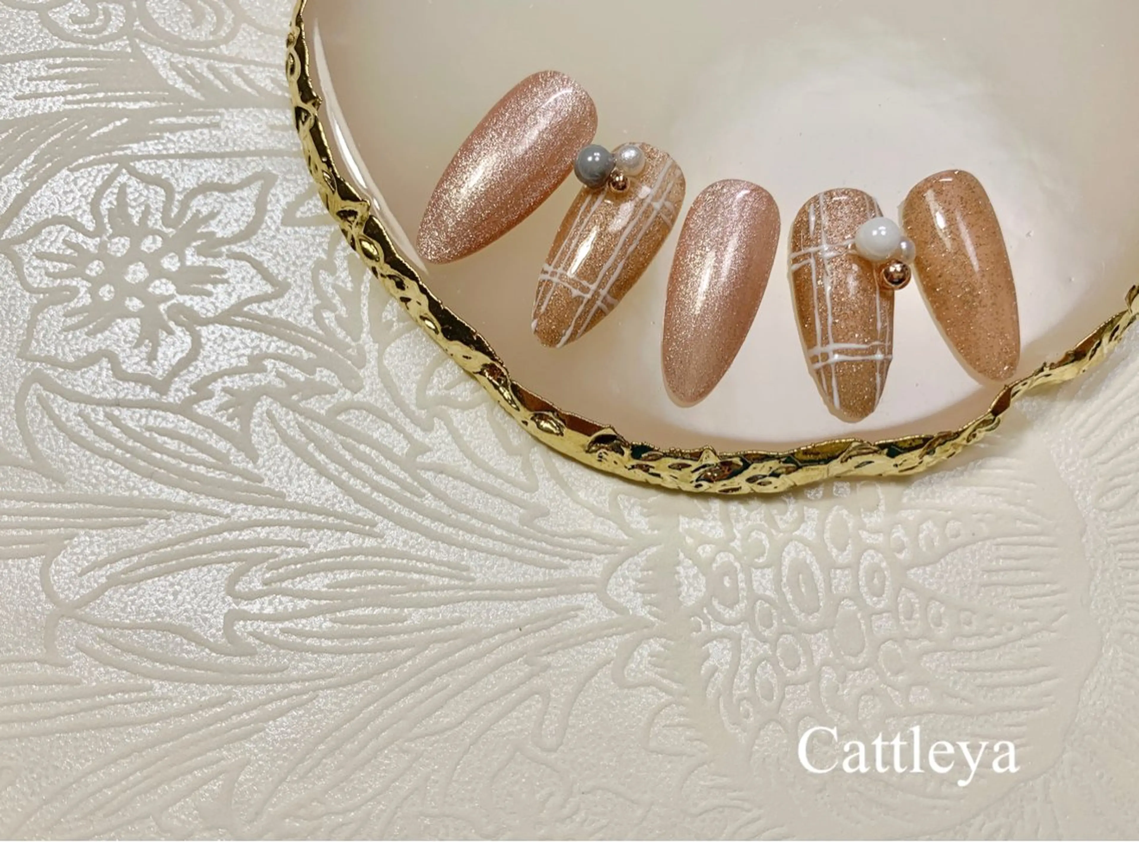ネイル マグネットネイル ハンドネイル Cattleya カトレアのネイルデザイン