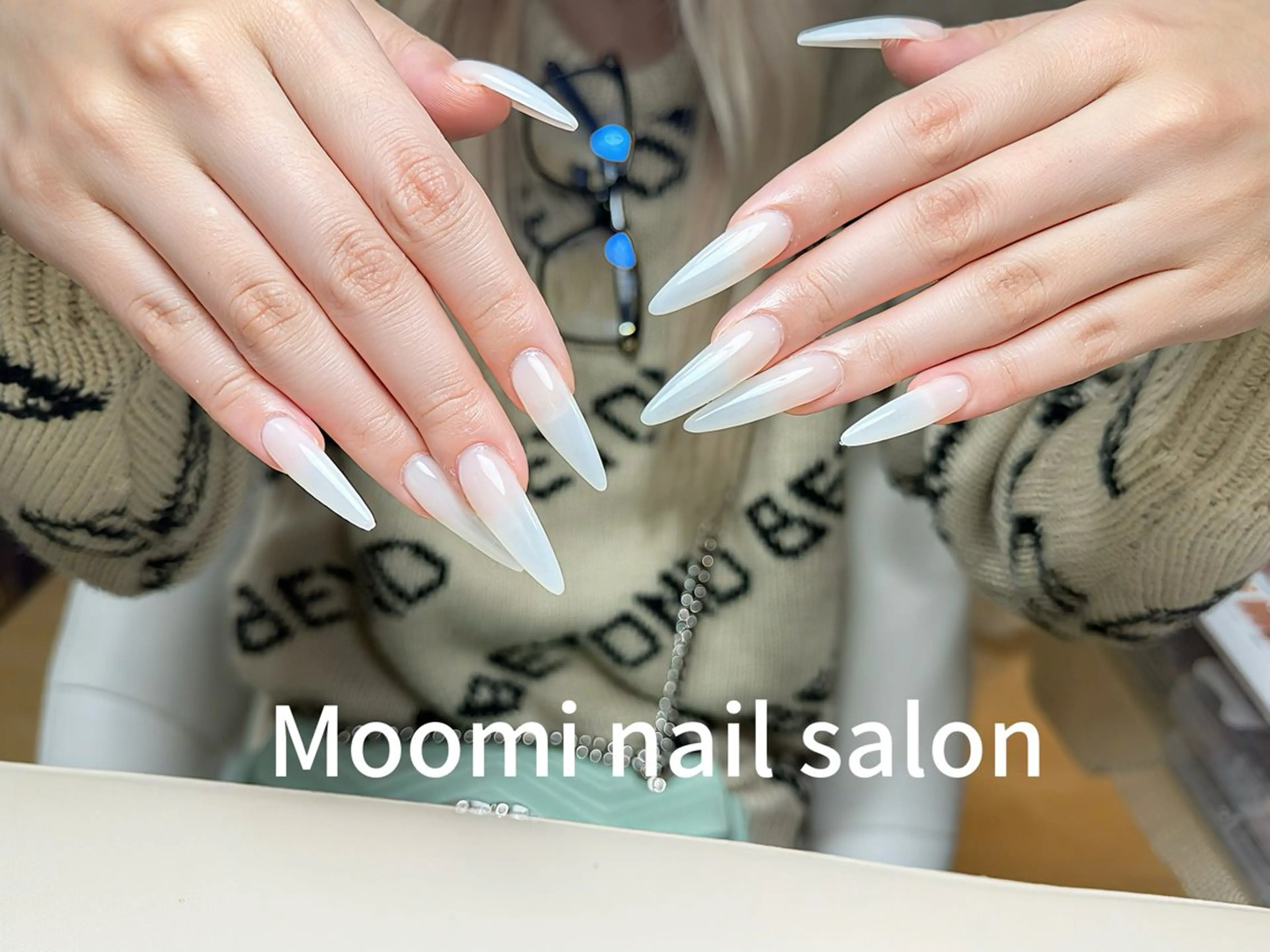ロング ハンドネイル Moomi あずりのネイルデザイン