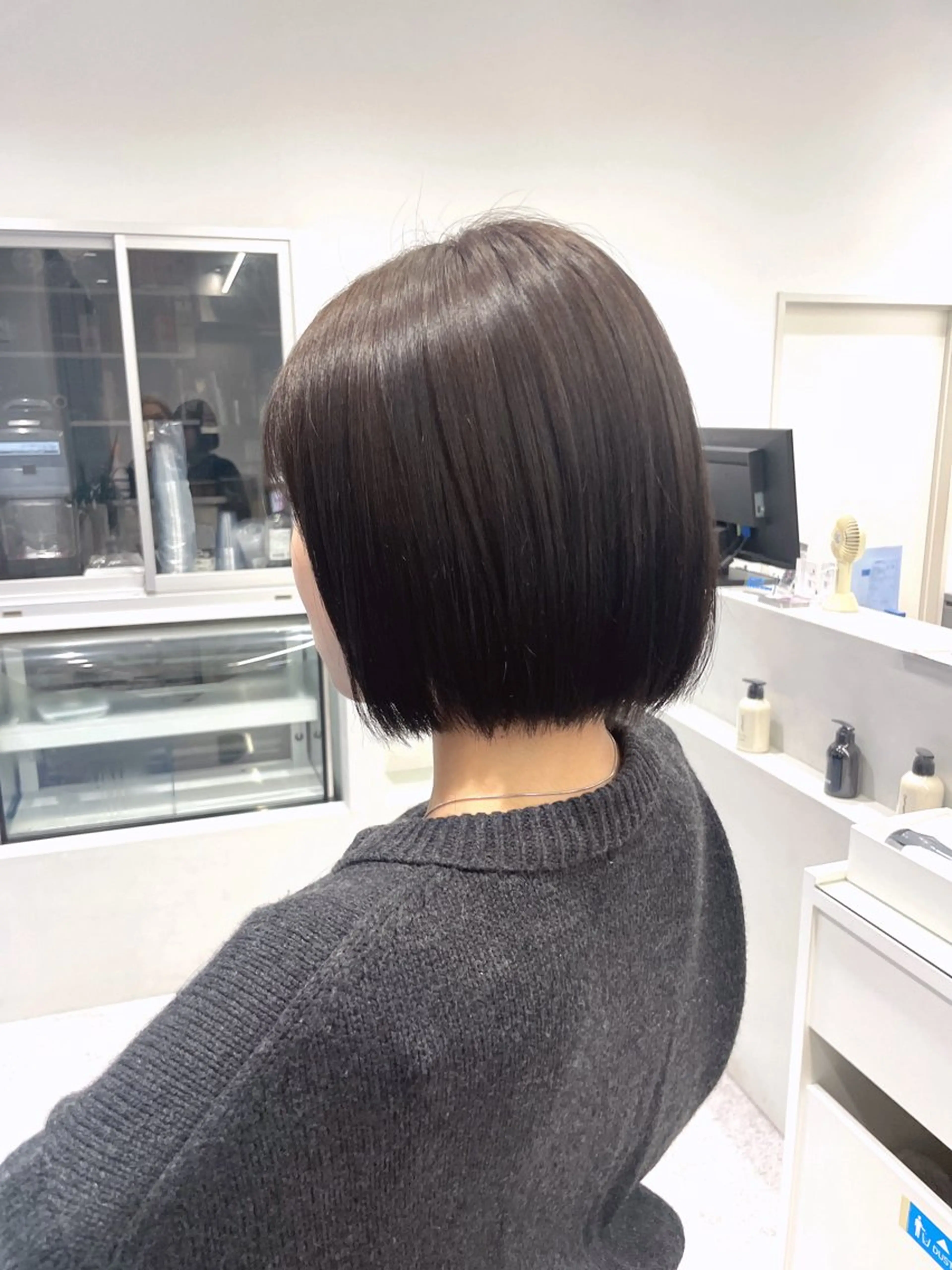 ミディアム カラー ボブ 松井 せりのヘアスタイル