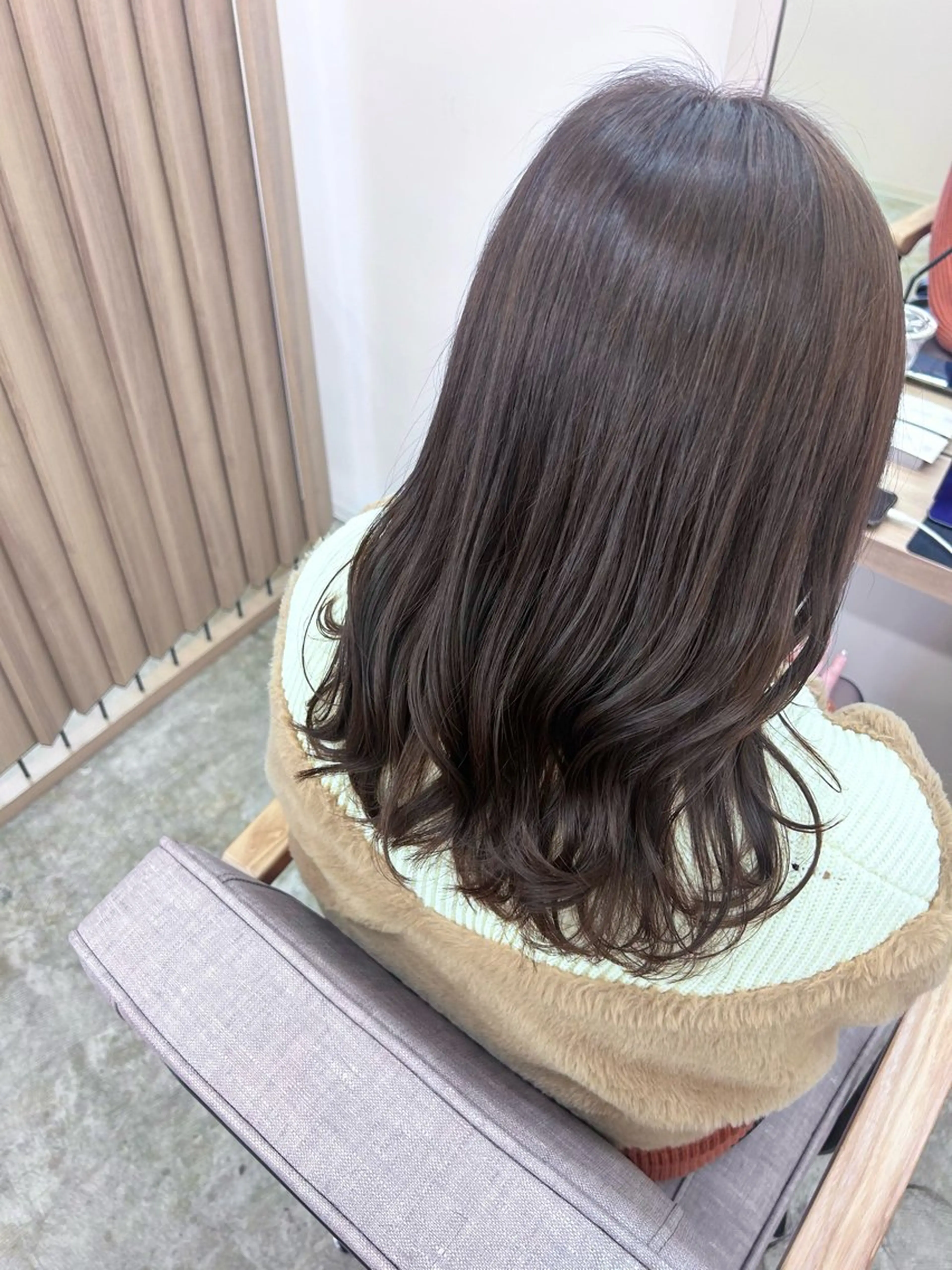セミロング カラー グレージュ ラベンダーカラー ラベンダーグレージュ ラベンダーグレー 韓国ヘア nanahaのヘアスタイル