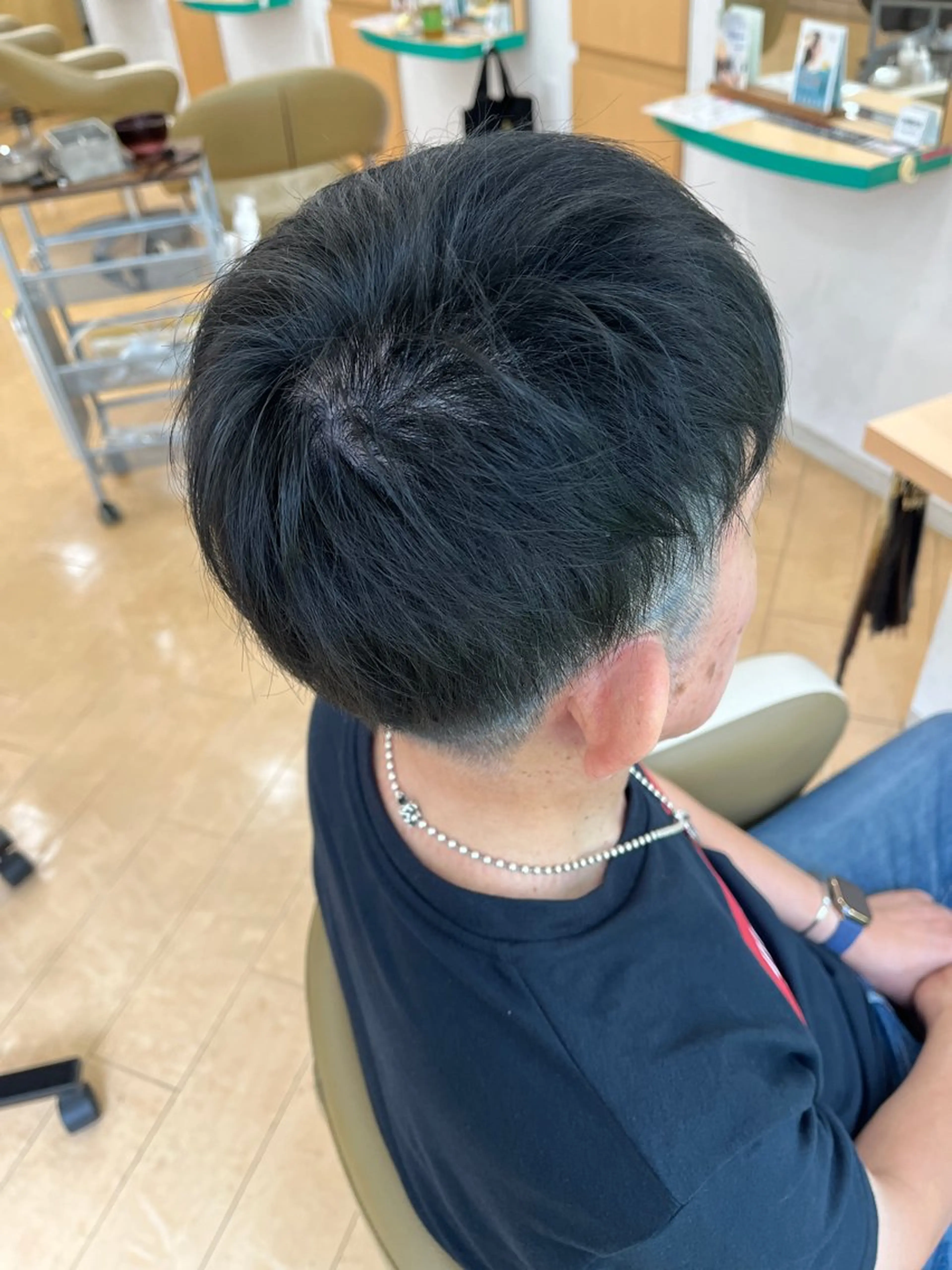 カラー メンズ 黒髪 ブルーカラー ブルーブラック ヘアカラー 池亀はるな/府中/ モデル募集中🌺のヘアスタイル