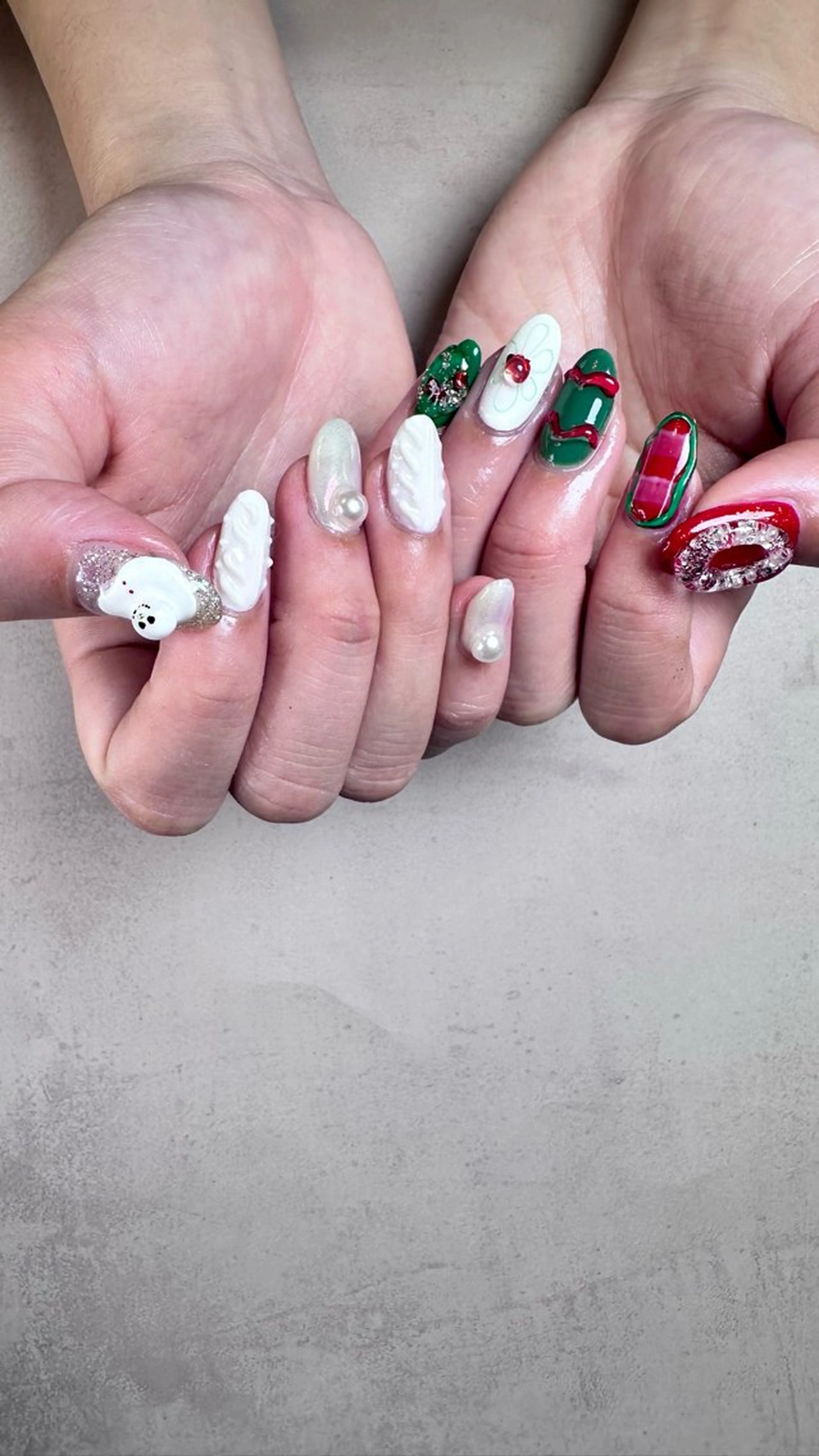 ネイル ニュアンスネイル ハンドネイル ハンドケア Atelier Ariのネイルデザイン