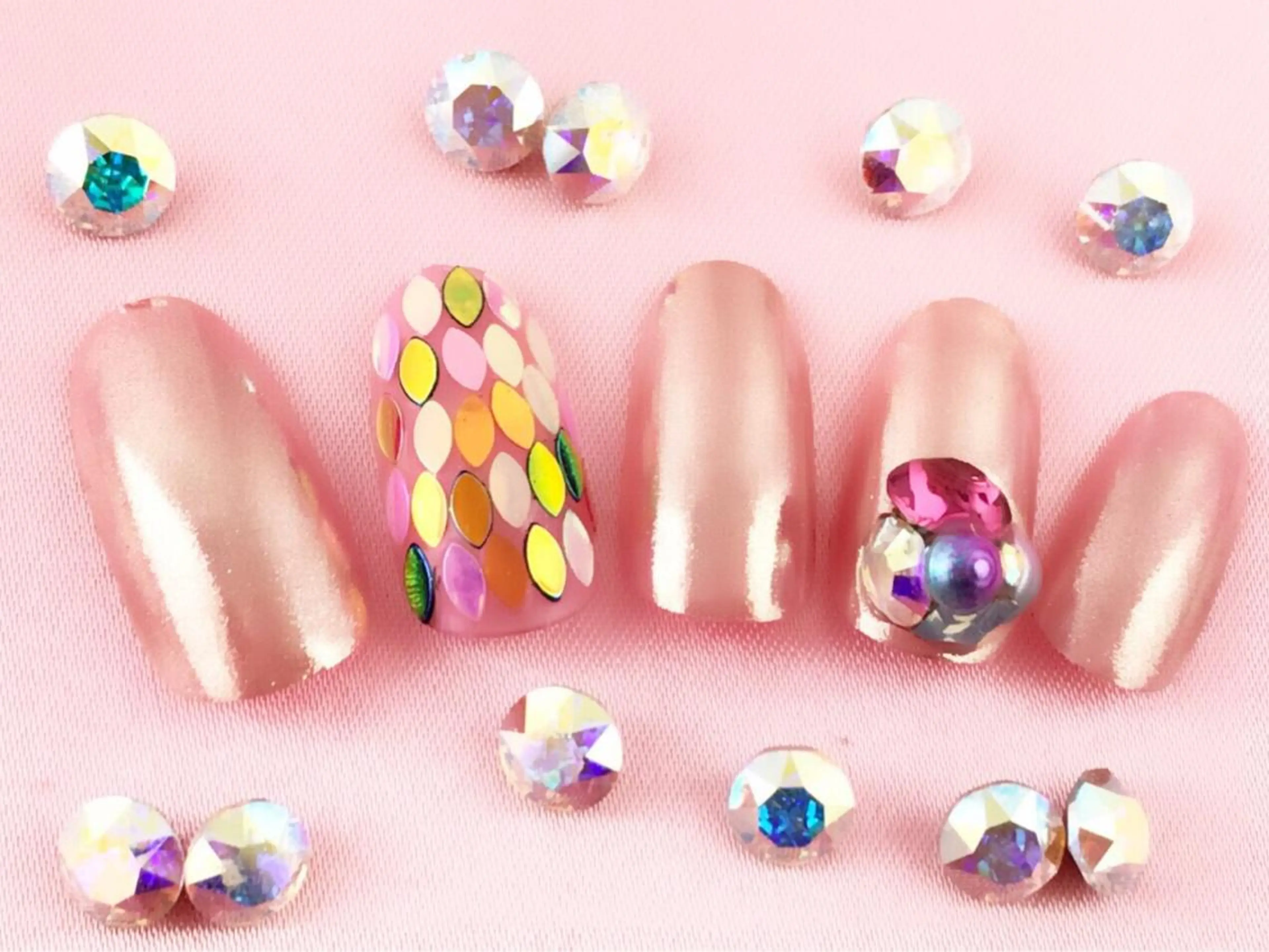 セミロング カラー パーマ ヘアアレンジ メンズ キッズ ネイル マツエク・マツパ 学生(メンズ向け) 付け放題 学生 アートネイル フットネイル NAILSGOGO shibuyaのネイルデザイン