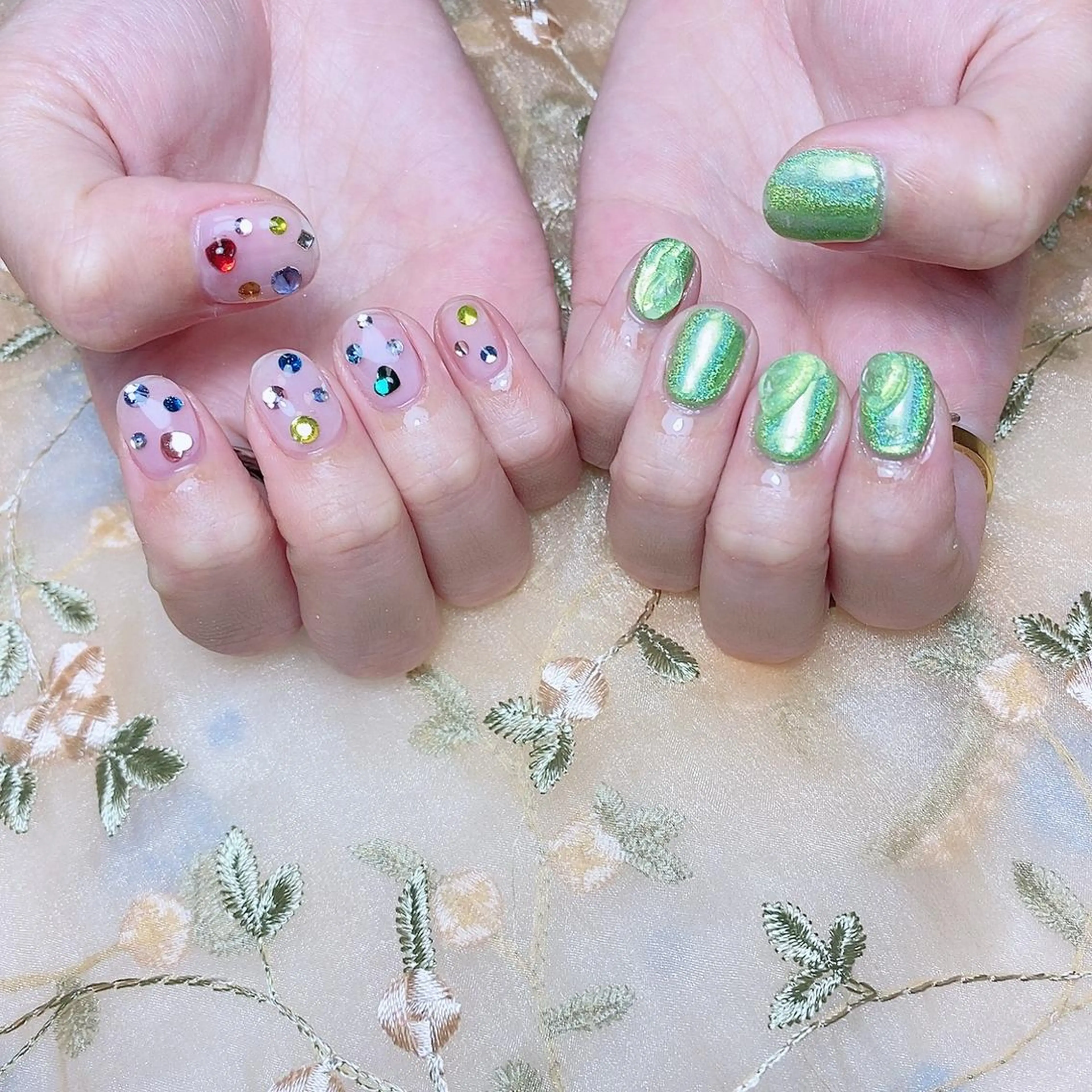 カラー ネイル NANAKO 🌼のネイルデザイン