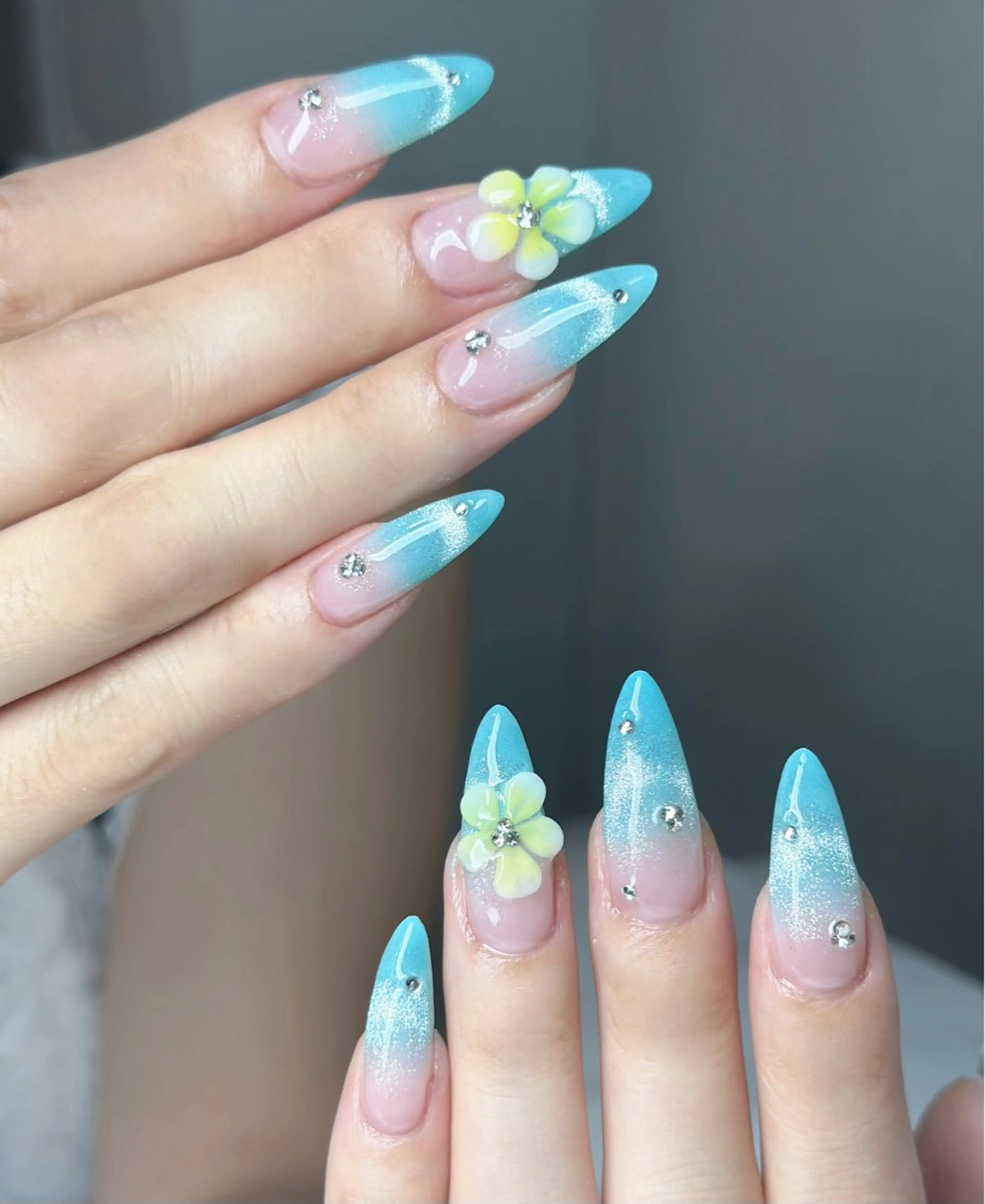 ネイル フットネイル フレンチネイル グラデーション キラキラネイル マグネットネイル Lina nail Lina nailのネイルデザイン