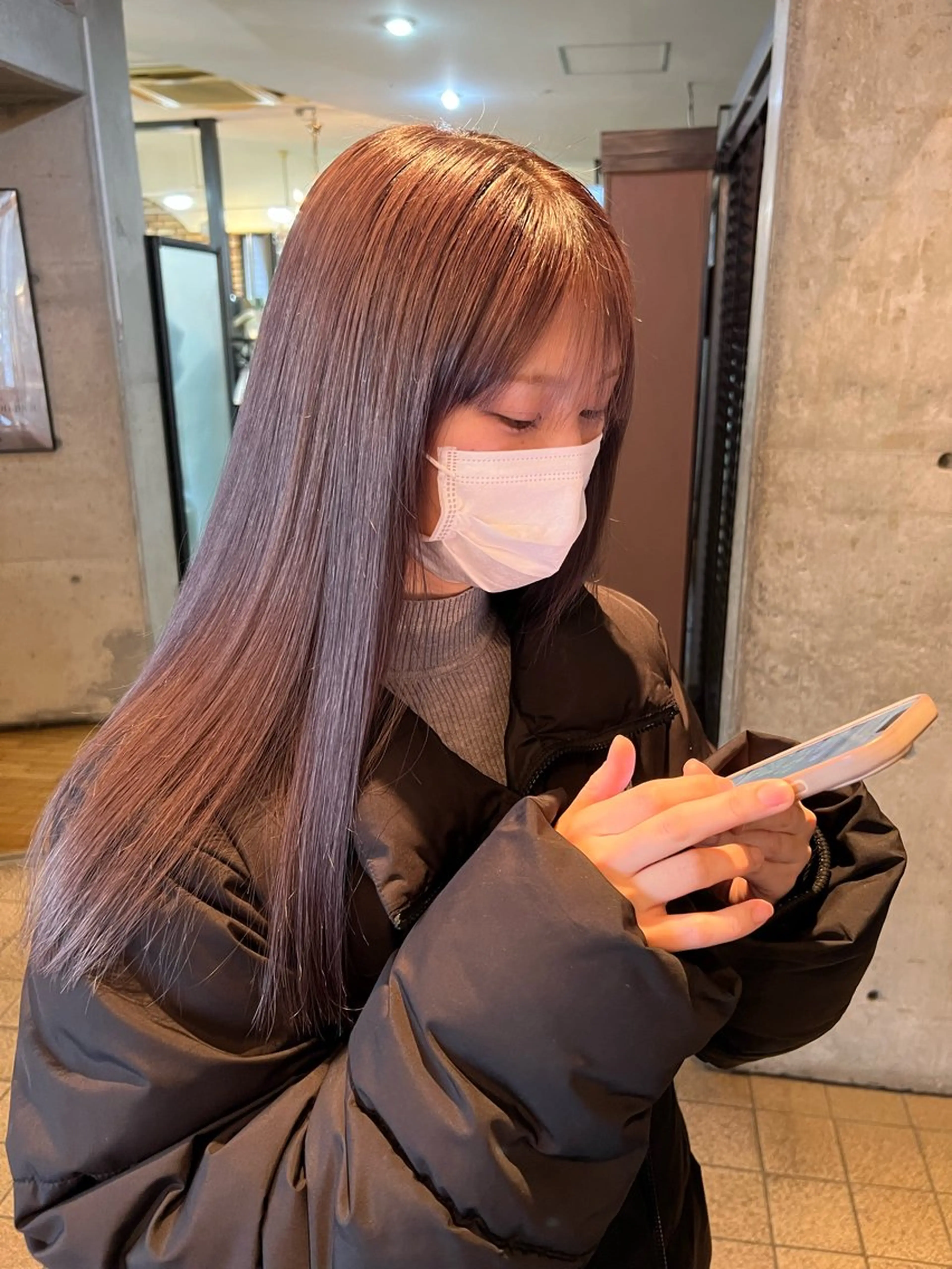 ロング カラー 透明感カラー グレージュ 只野 真衣のヘアスタイル