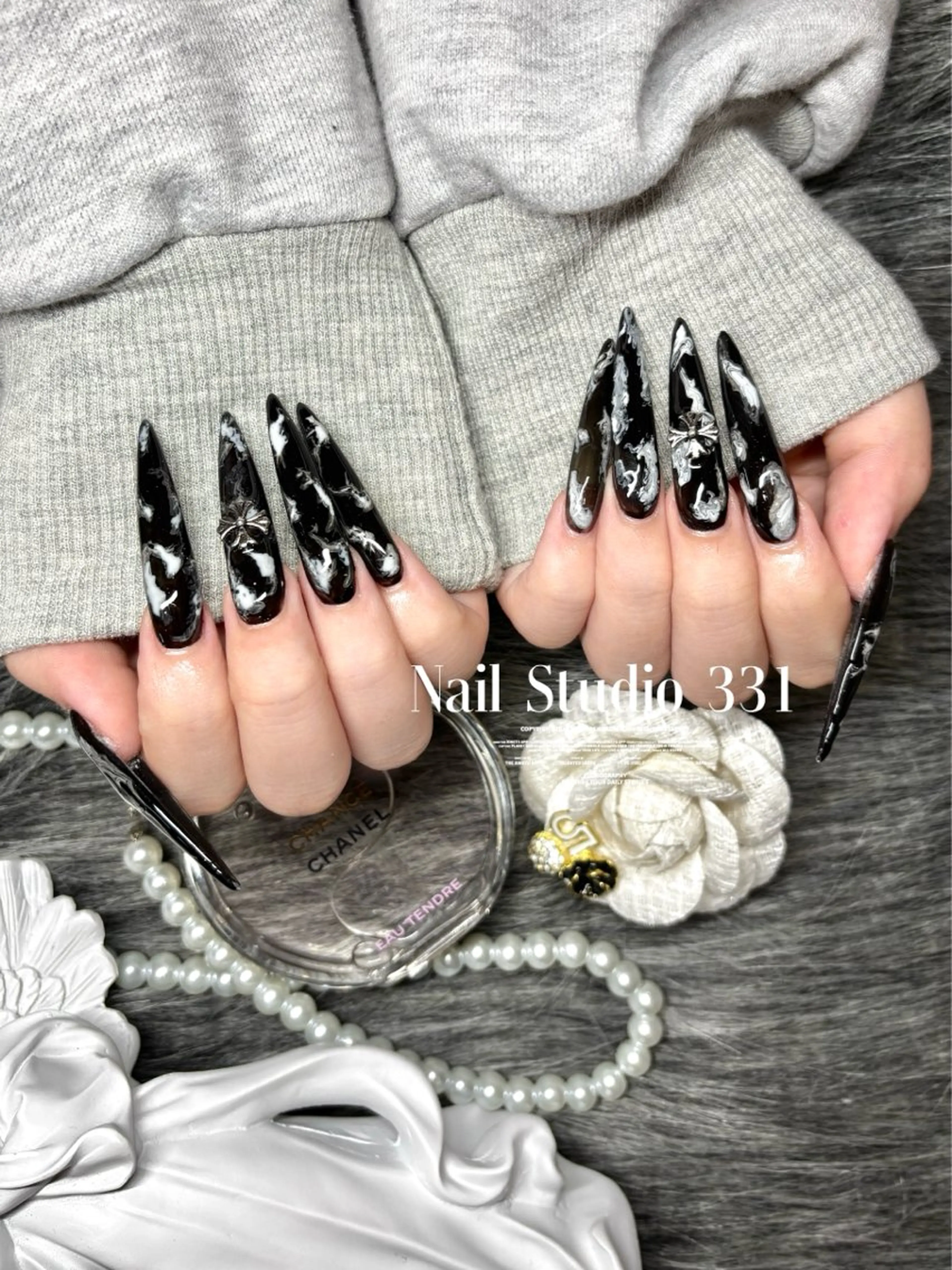 ネイル ロングネイル ワンホンネイル ハンドネイル Nail Studio 331のネイルデザイン
