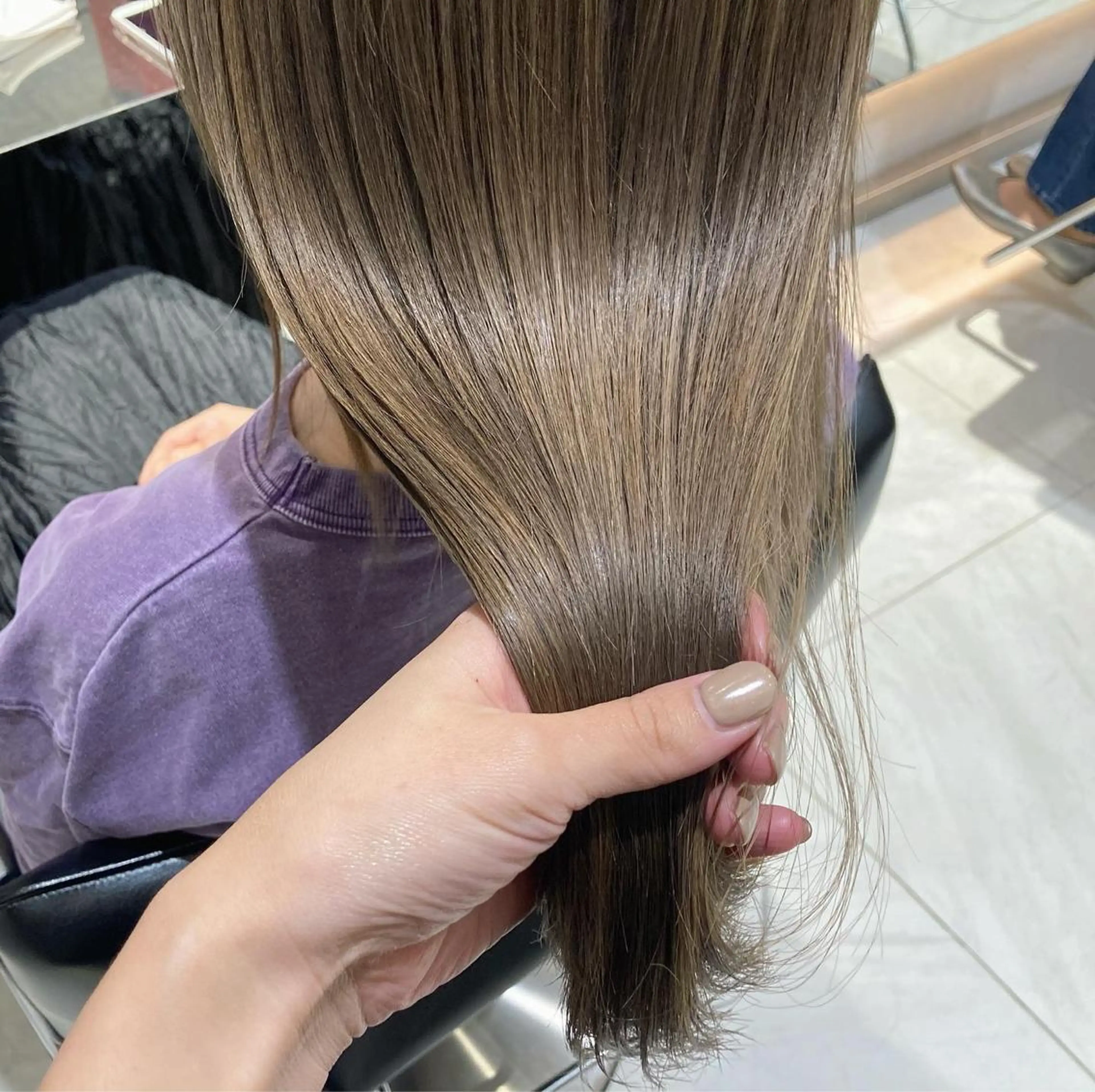 ロング 垢抜け韓国風ヘア カラーMIKUのヘアスタイル