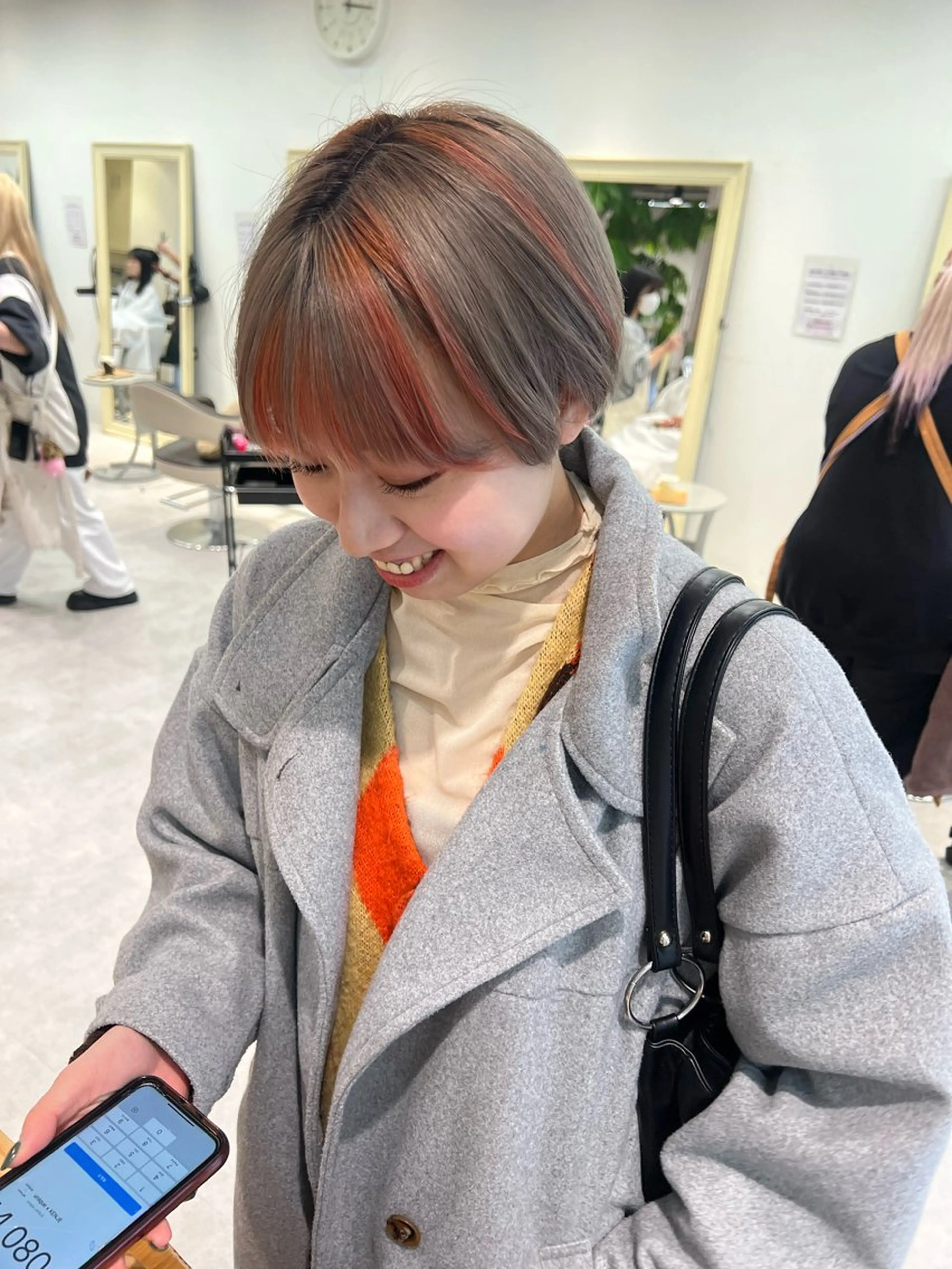 ショート カラー ヘアカラー トリートメント ダブルカラーブリーチ 髪質改善　縮毛矯正のヘアスタイル