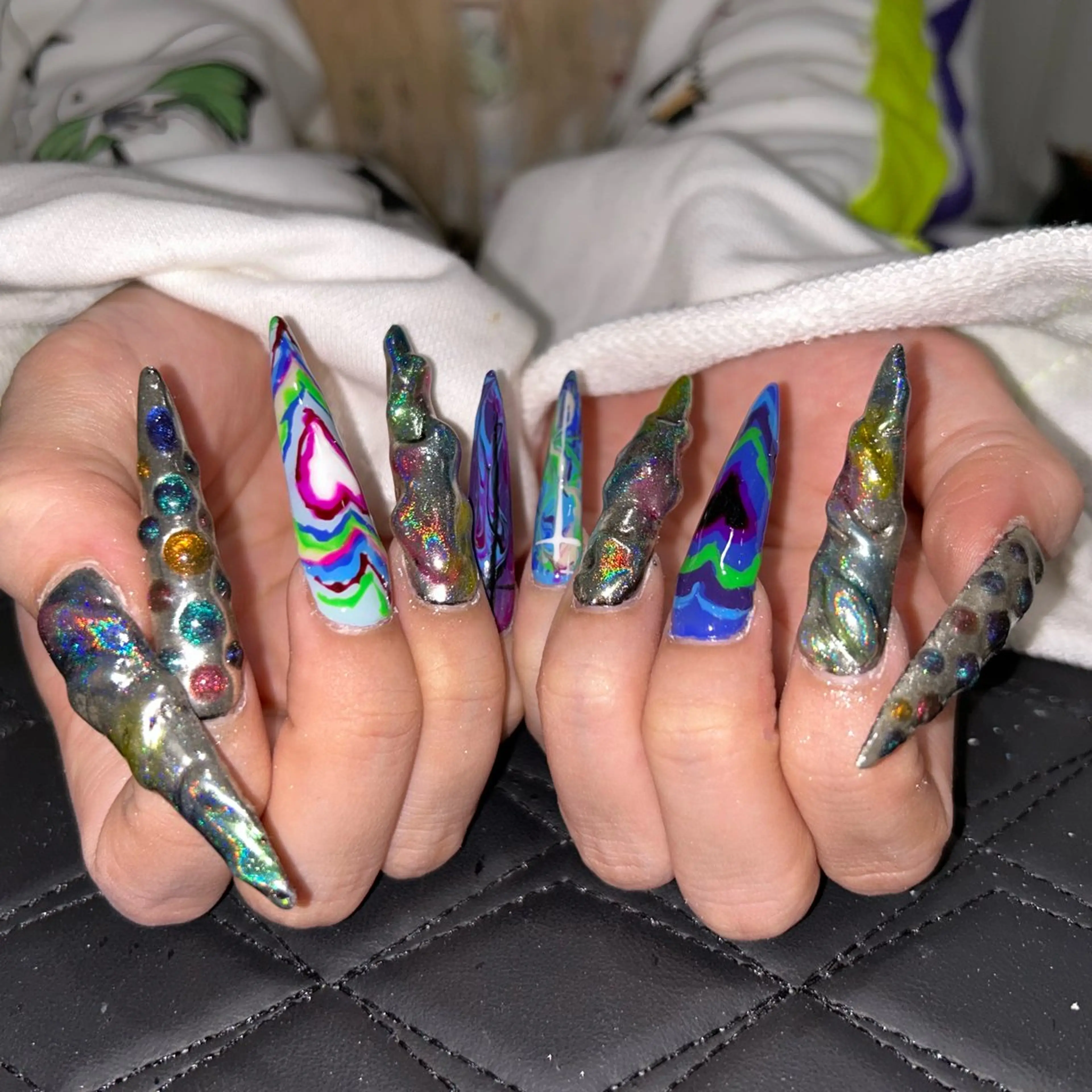 ネイル ロングネイル スーパーロングネイル ハンドネイル MARUCHU SAE👽のネイルデザイン