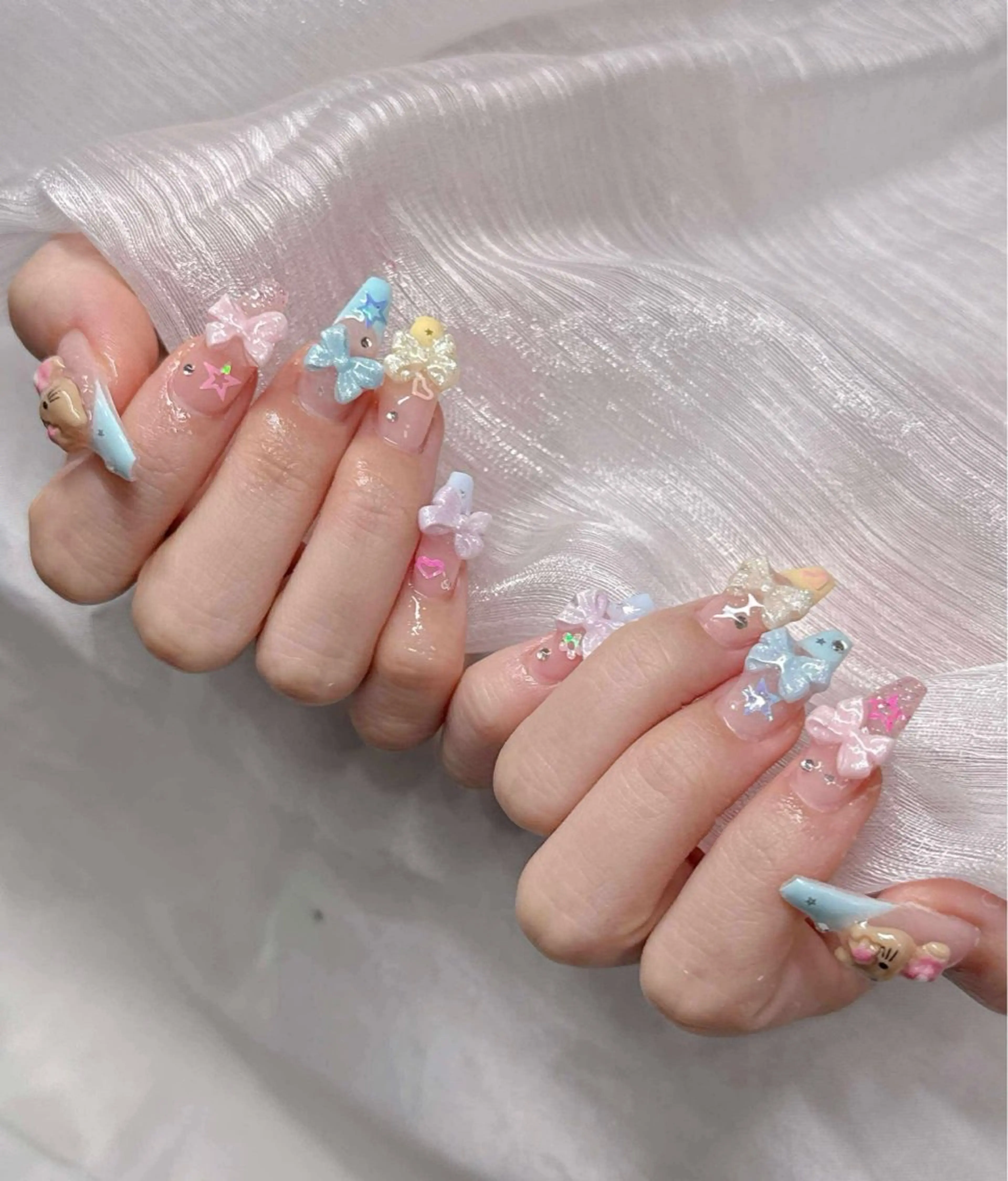 ネイル 長さ出し グラデーション 卒業式 キラキラネイル マグネットネイル ハンドネイル Lee Nailsのネイルデザイン