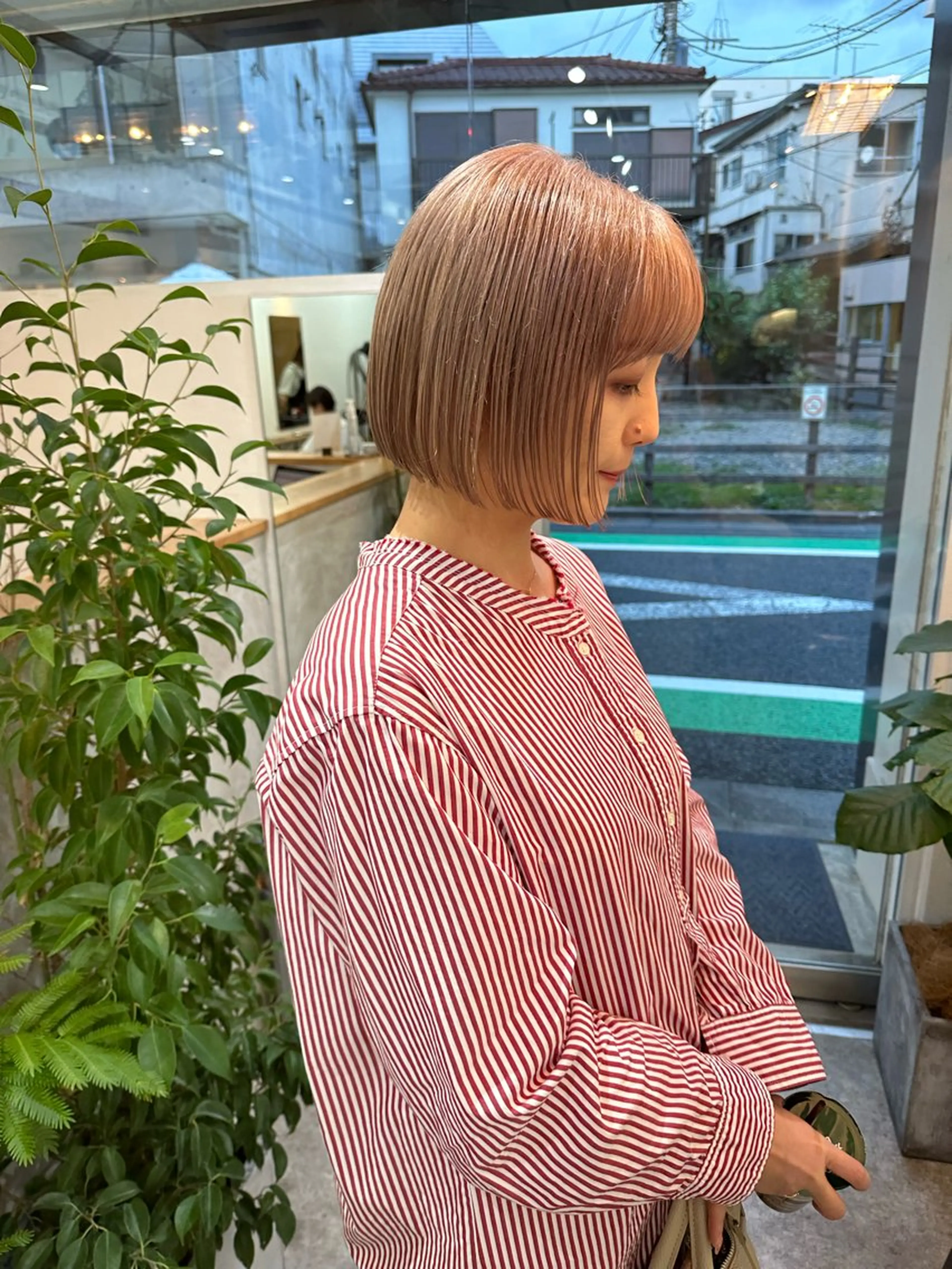 ショート カラー ベージュカラー ピンクカラー ピンクベージュ カット ヘアカラー トリートメント パーマ/透明感カラー /ボブ/吉田一生のヘアスタイル