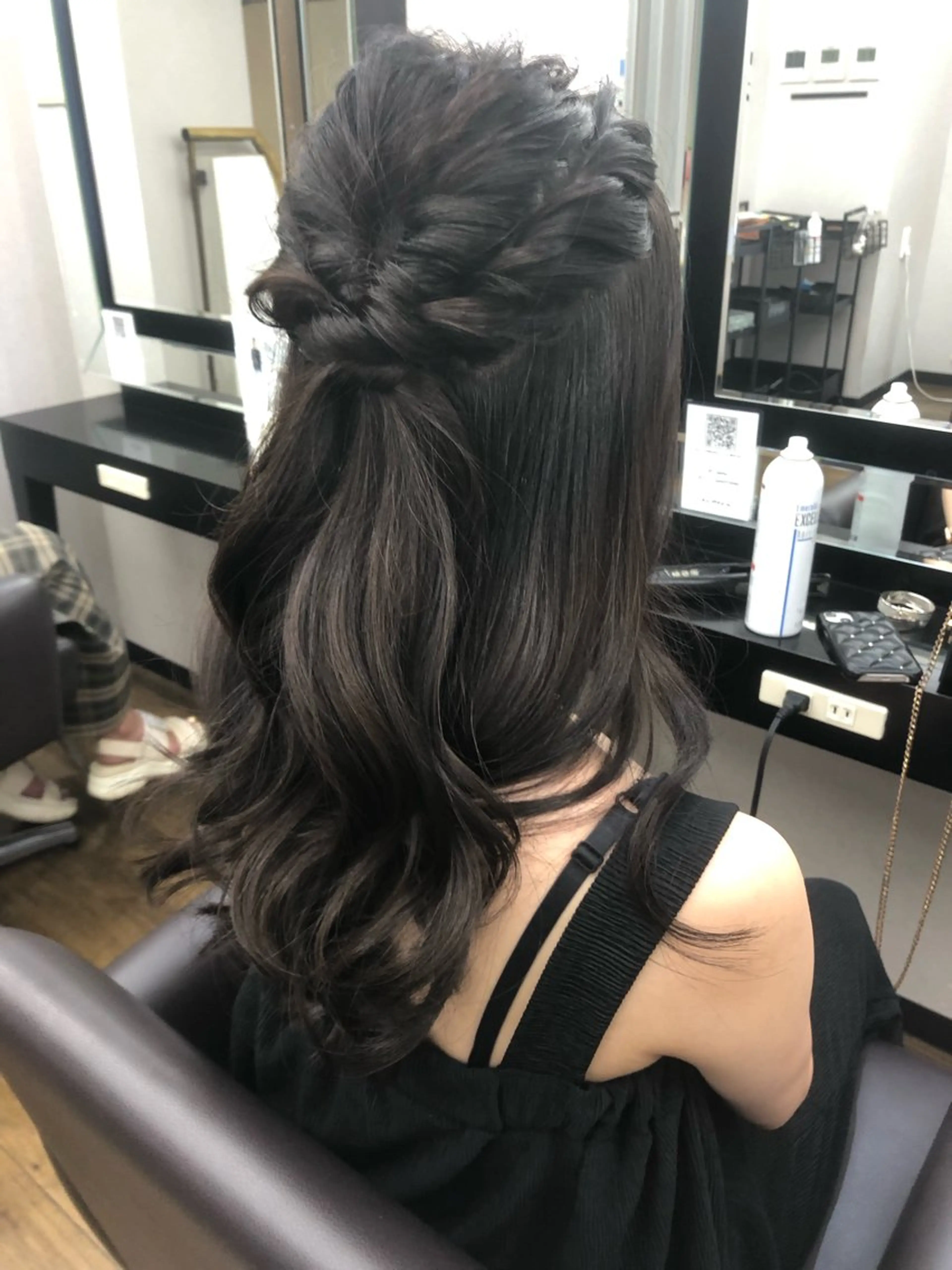 セミロング ヘアアレンジ ハーフアップ 結婚式・ブライダル シールエクステ エクステ ハイライト alpha. カラーエクステ下妻のヘアスタイル
