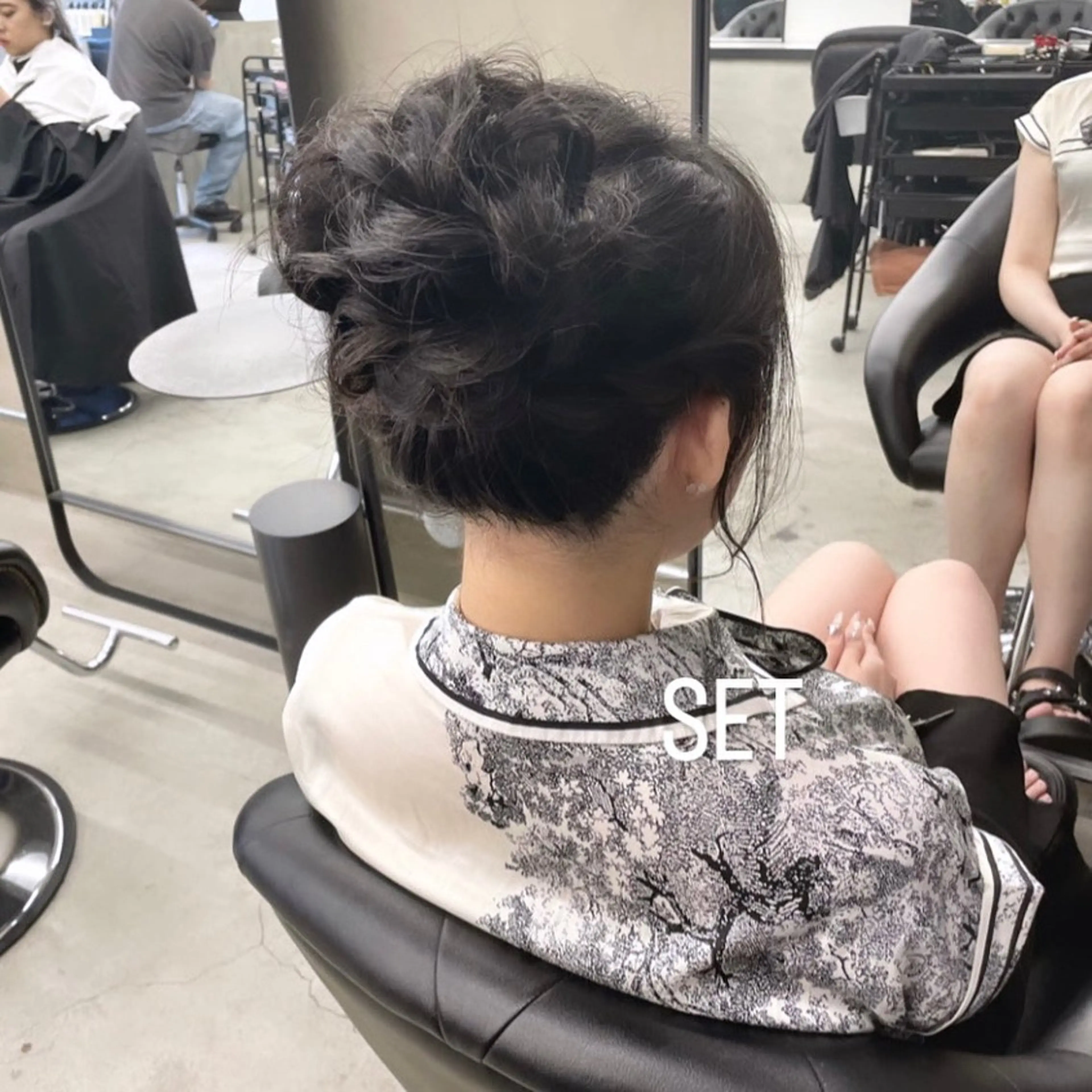 ロング ヘアアレンジ ヘアセット エクステ🩵ブリーチ 韓国ヘア🩵KAEのヘアスタイル