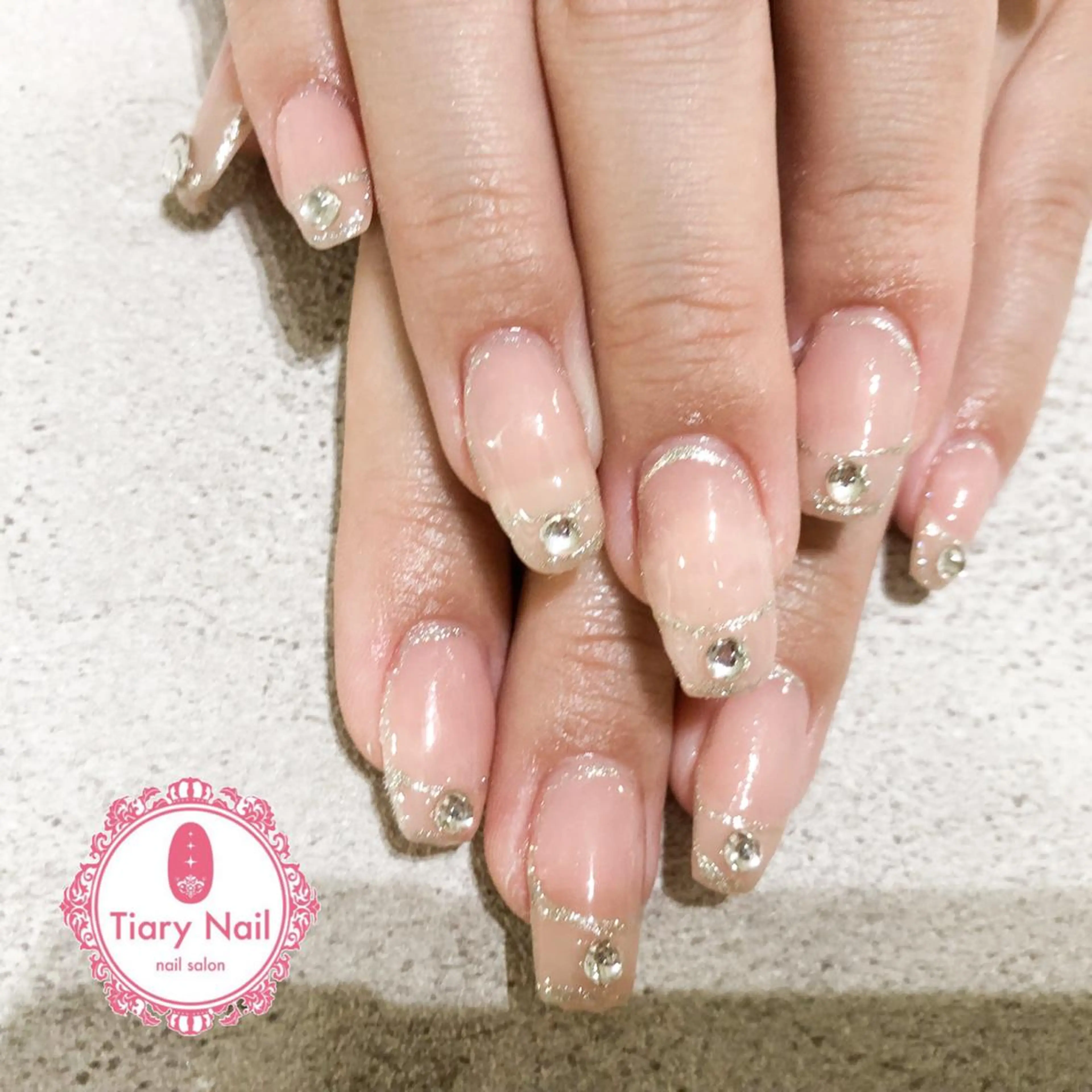 ネイル tiarynail K Kのネイルデザイン
