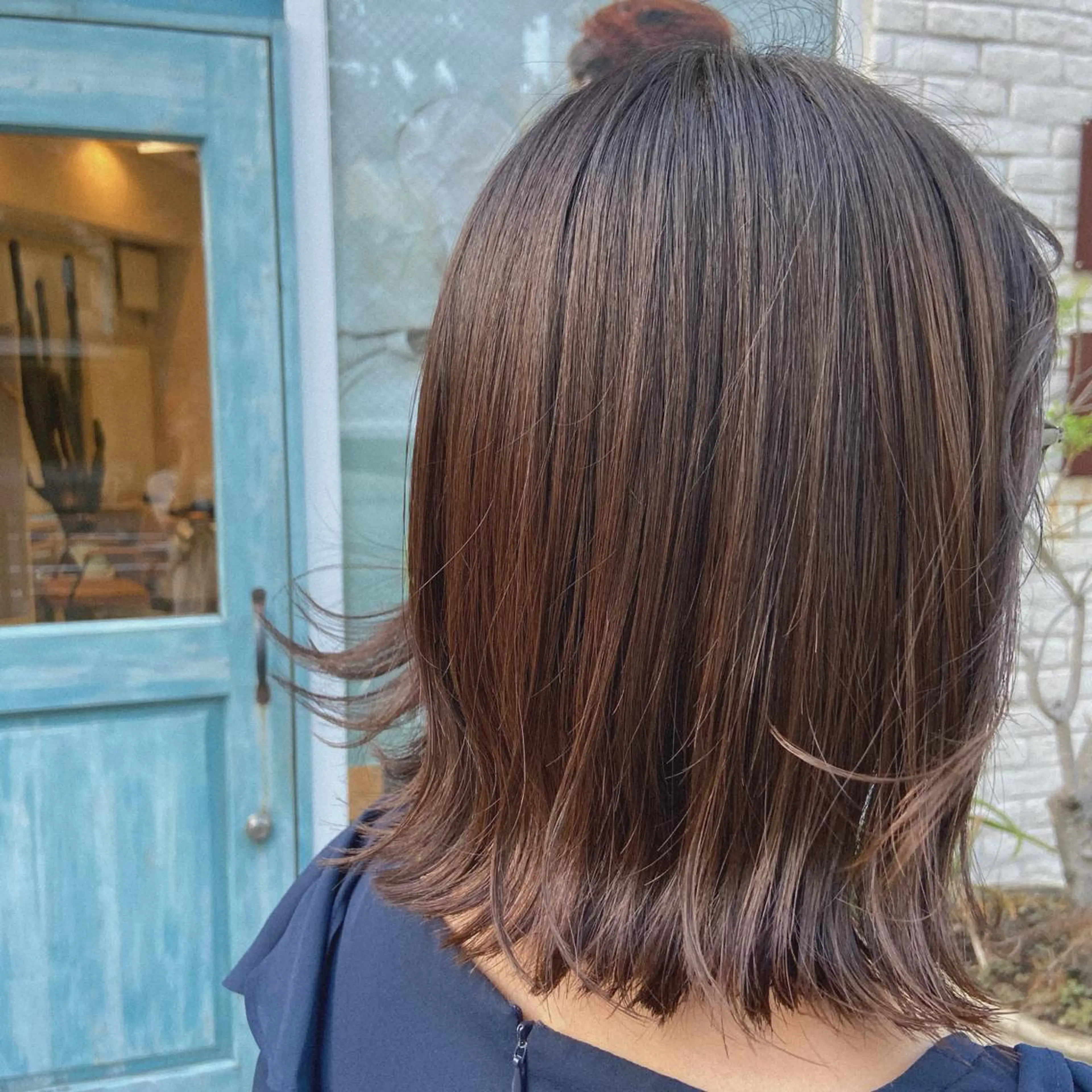 ミディアム カット ヘアカラー トリートメント 🍒マツダ エナ‎🤍のヘアスタイル