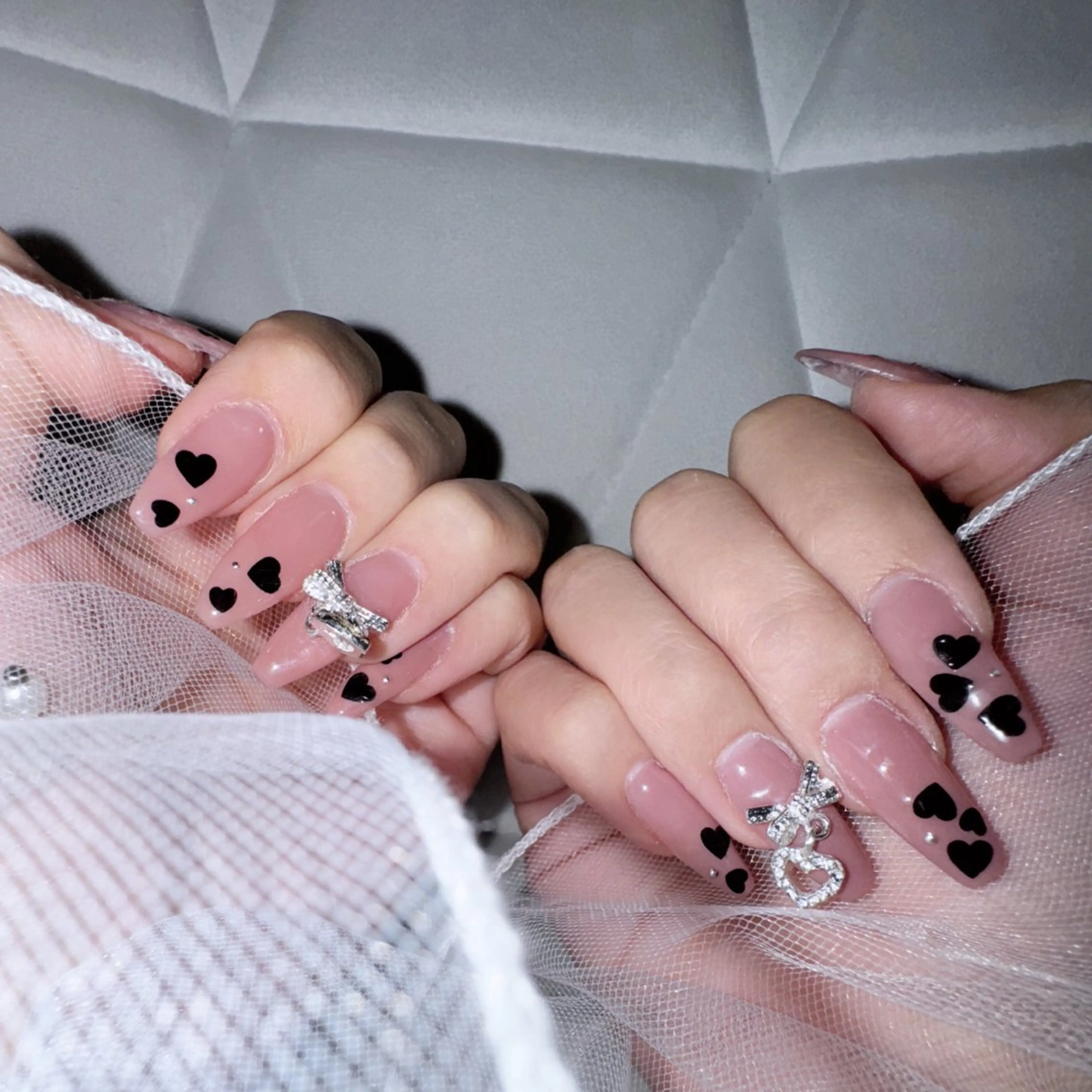 ネイル ハート ハンドネイル on nail 尾張旭三郷店のネイルデザイン