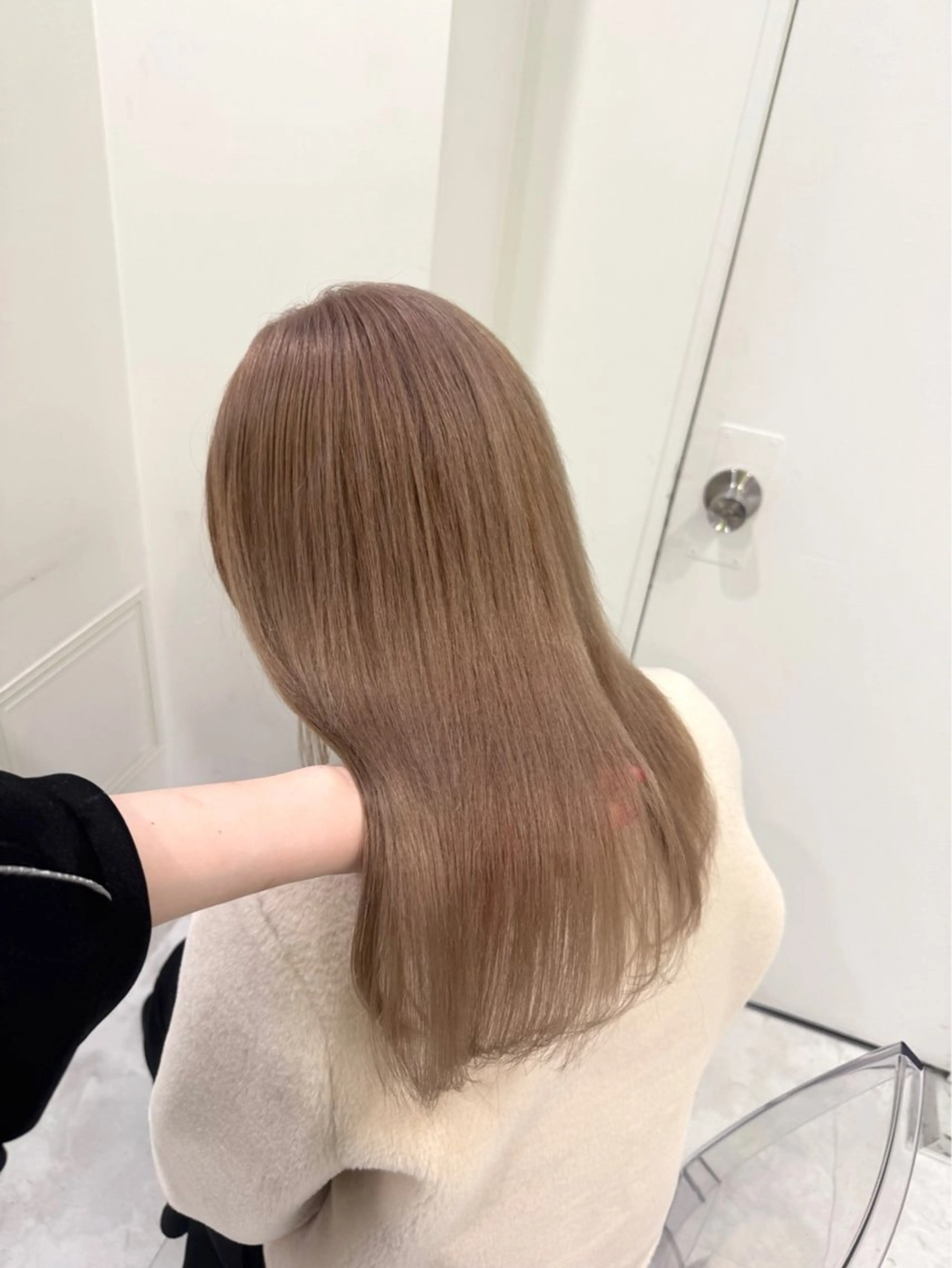 カラー 透明感ベージュ🤎 manami👒🌿のヘアスタイル