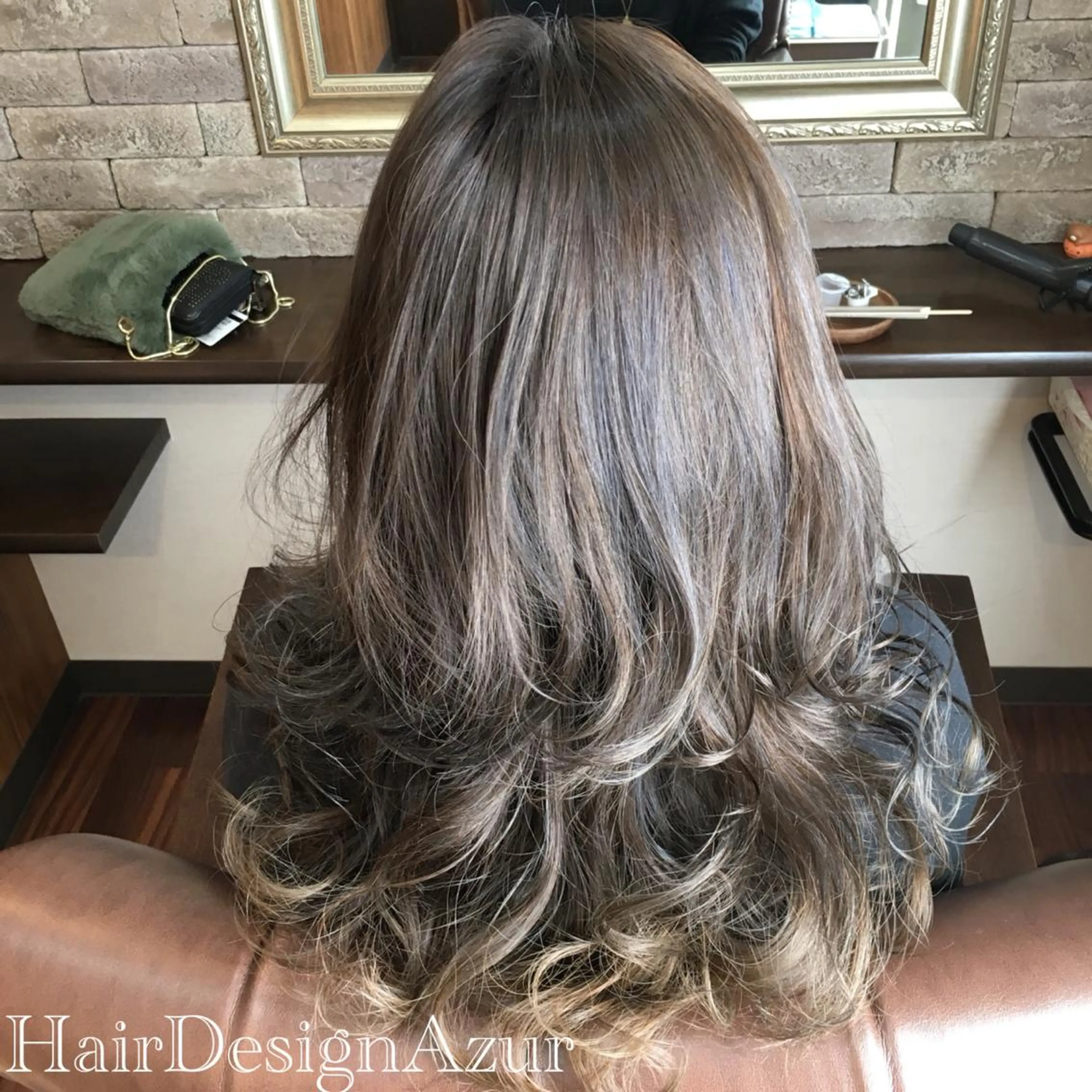 ミディアム カラー HairDesign Azurのヘアスタイル