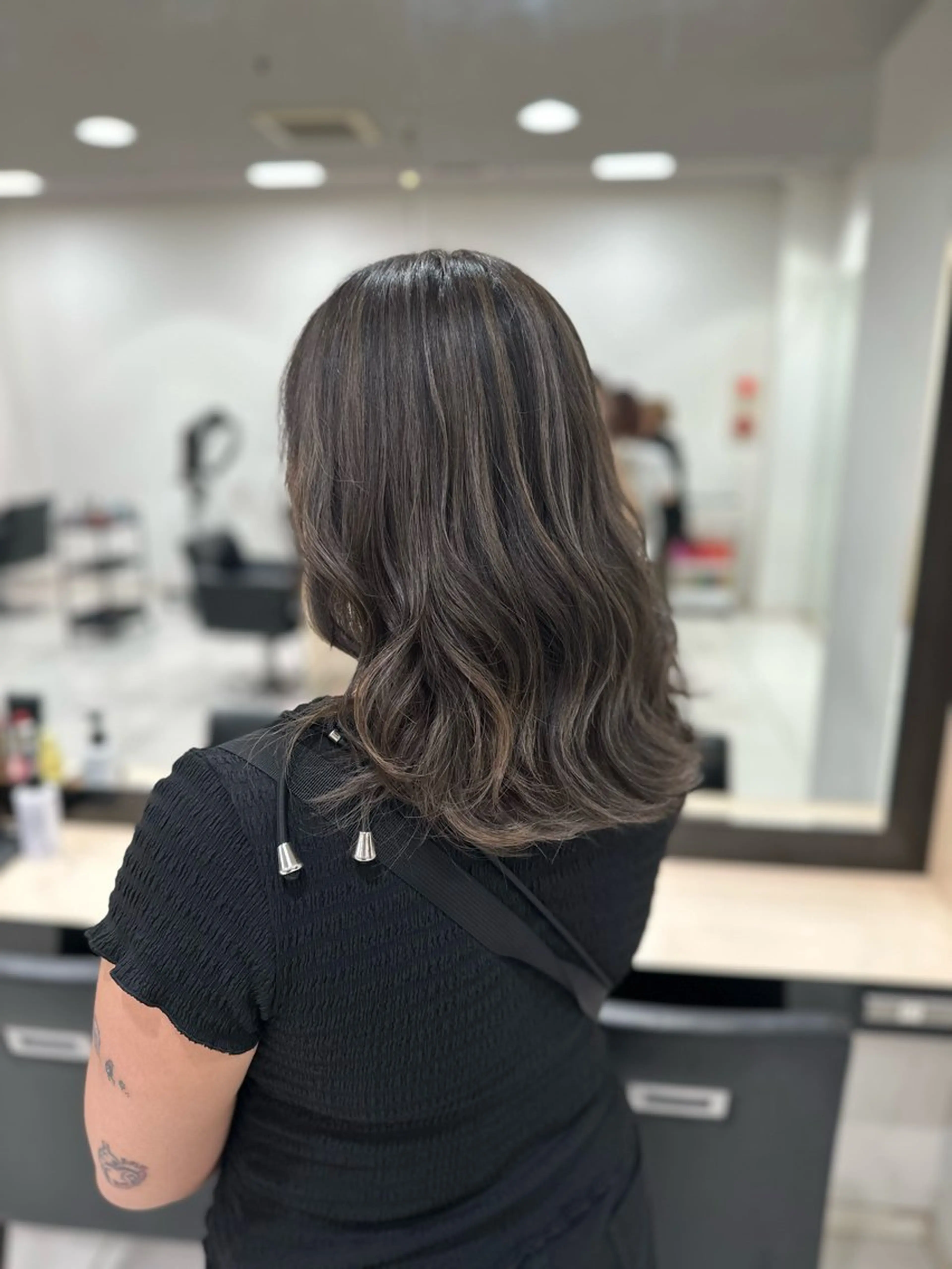 ミディアム カラー バレイヤージュ ハイライトカラー ハイライト レイヤーカット ヘアカラー クロスパーマ/うる艶 カラー/Kurumiのヘアスタイル