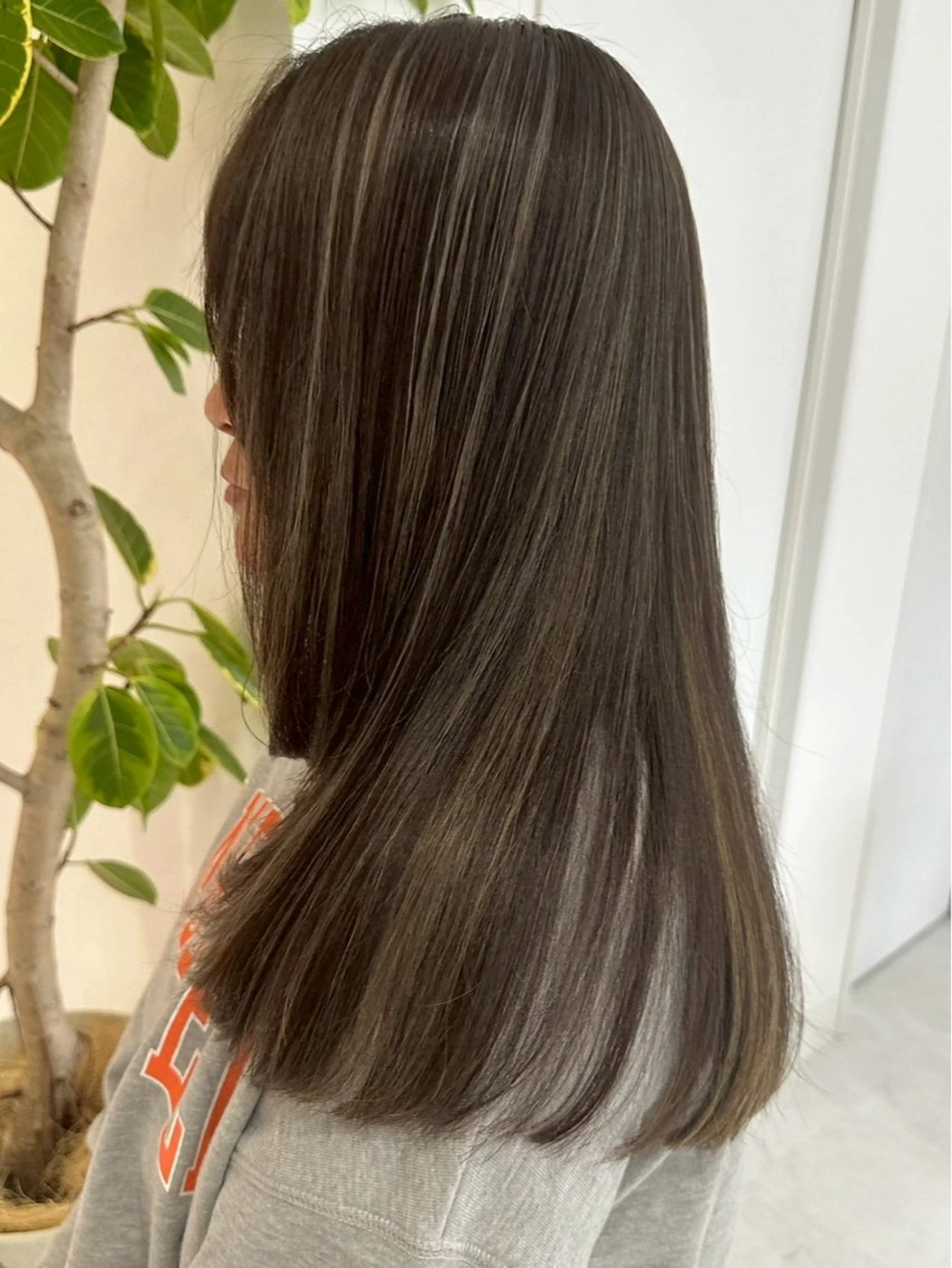 カラー ヘアカラー Stylo所属・吉川 莉央のヘアスタイル